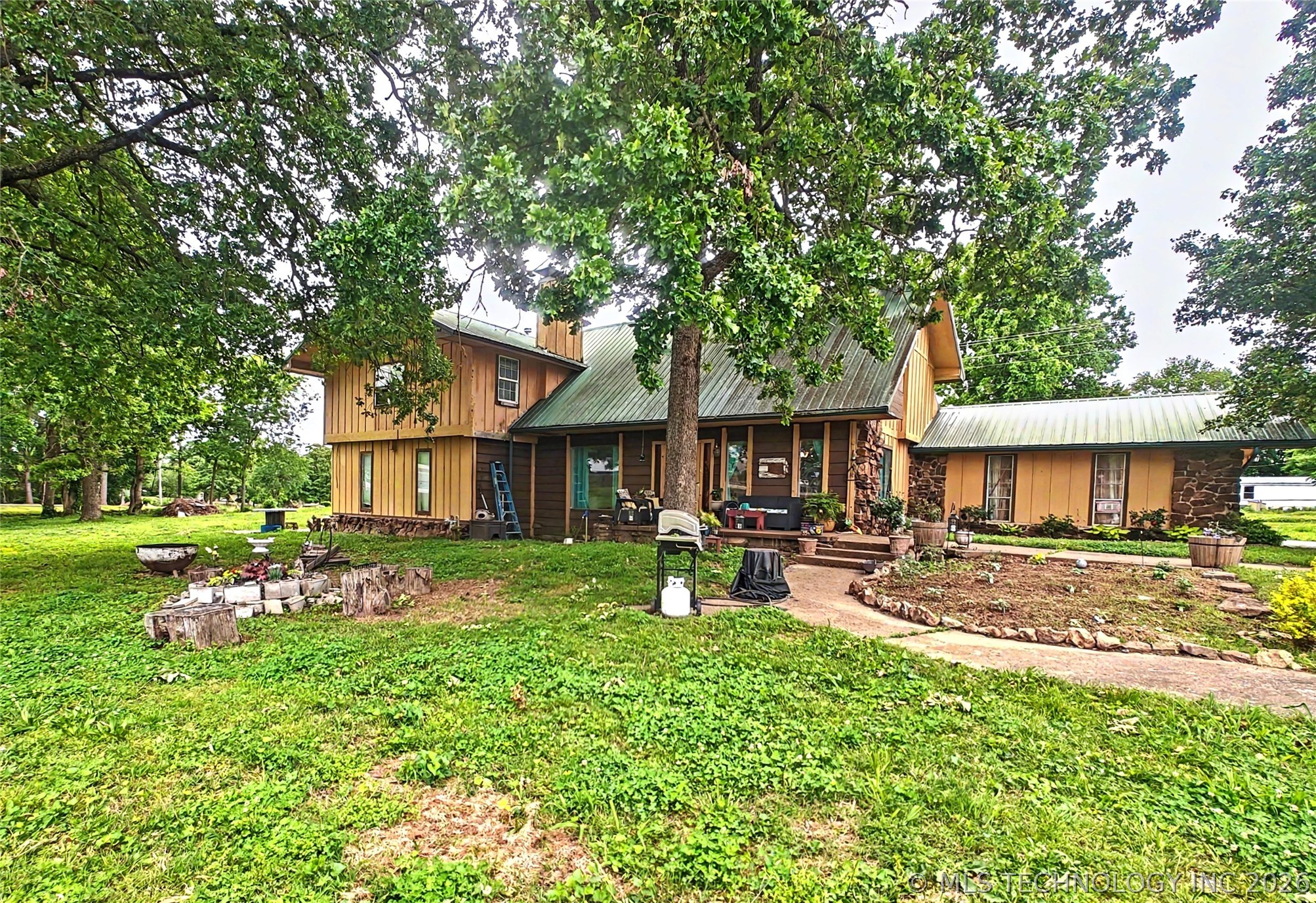 26073 Hwy 82 — photo