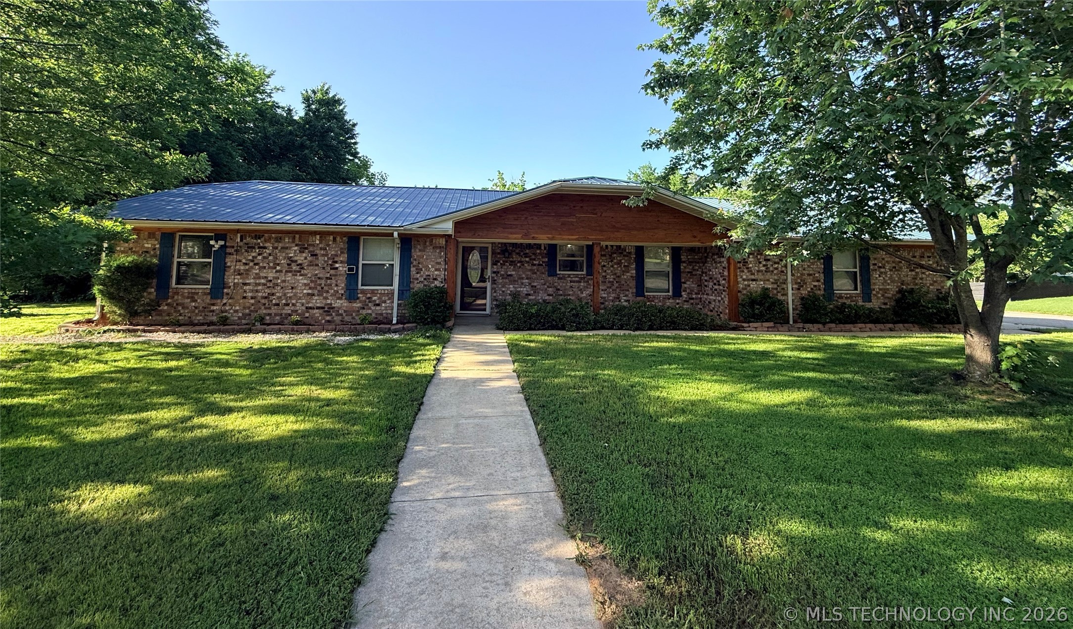 5202 Pheasant Run Road — photo