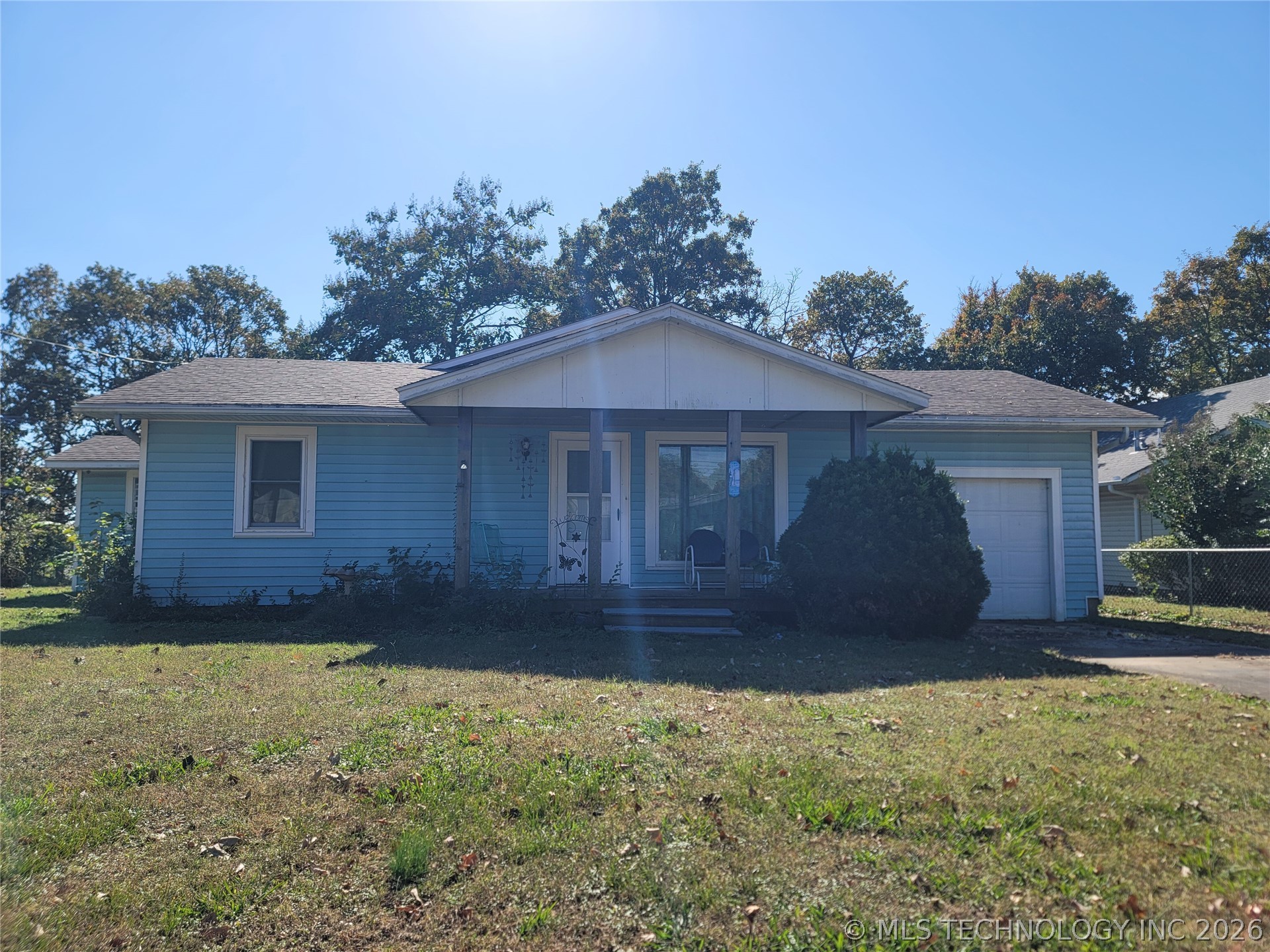 416036 La Vista Drive — photo