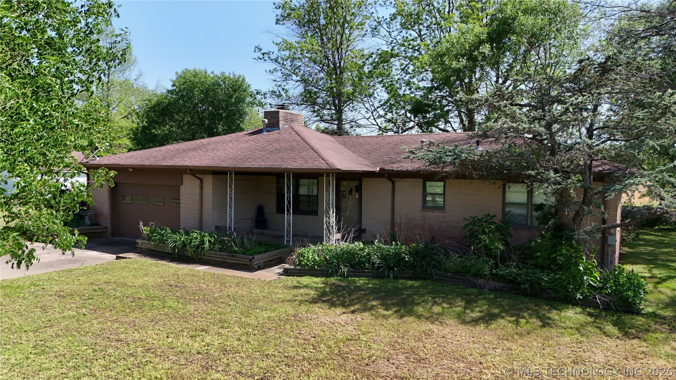 3055 Bixby Road — photo