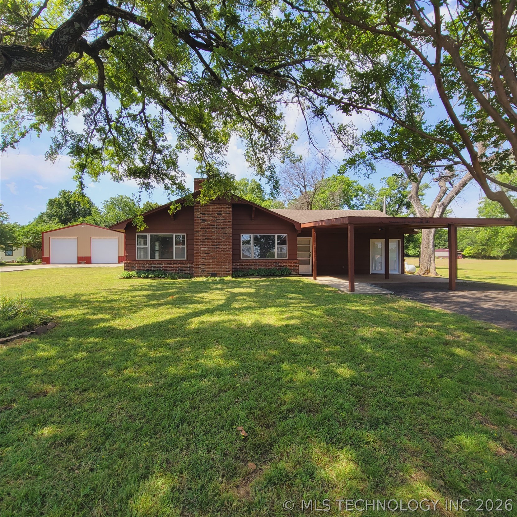 414250 E 1074 Road — photo