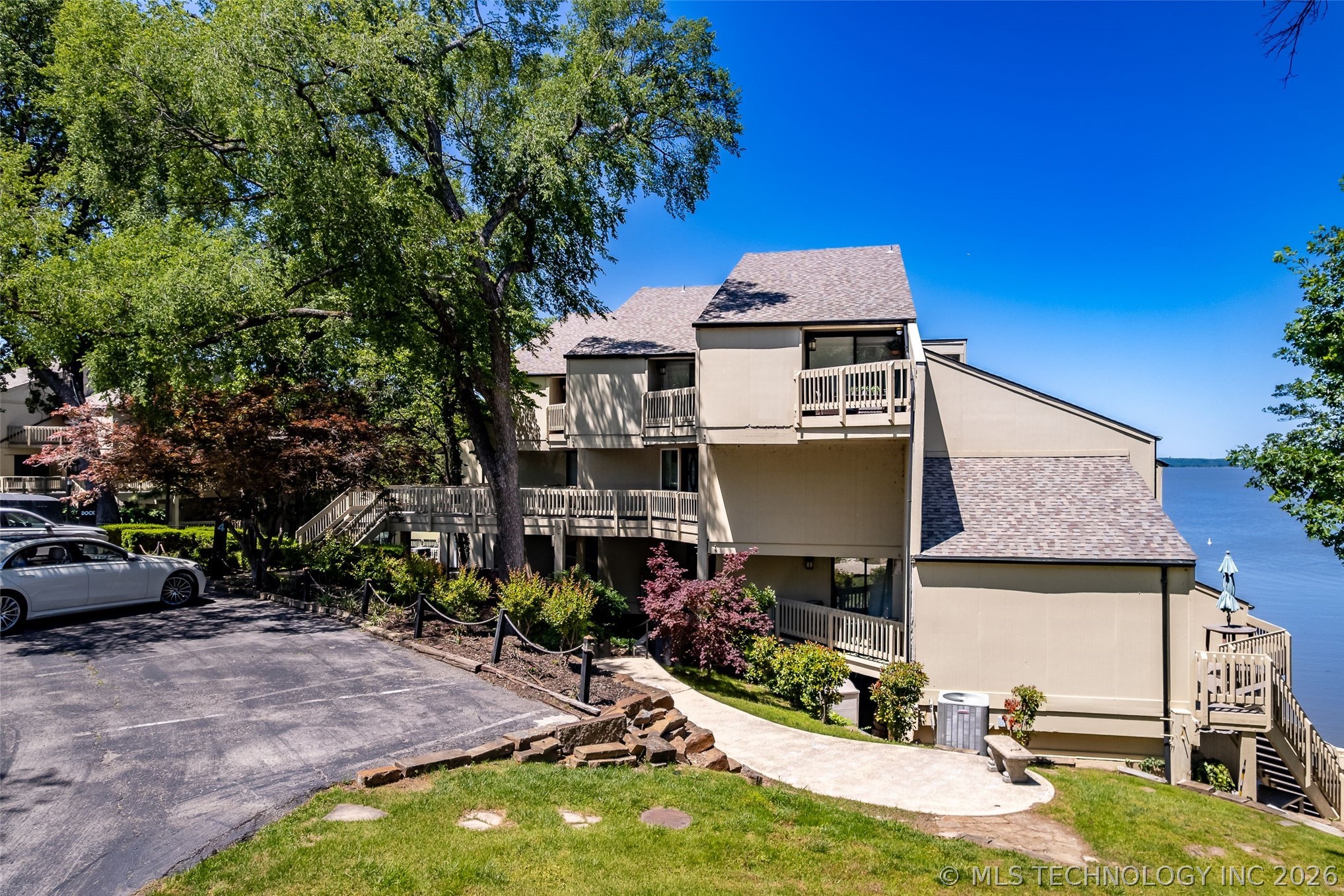 29898 S 566 Road 412 — photo