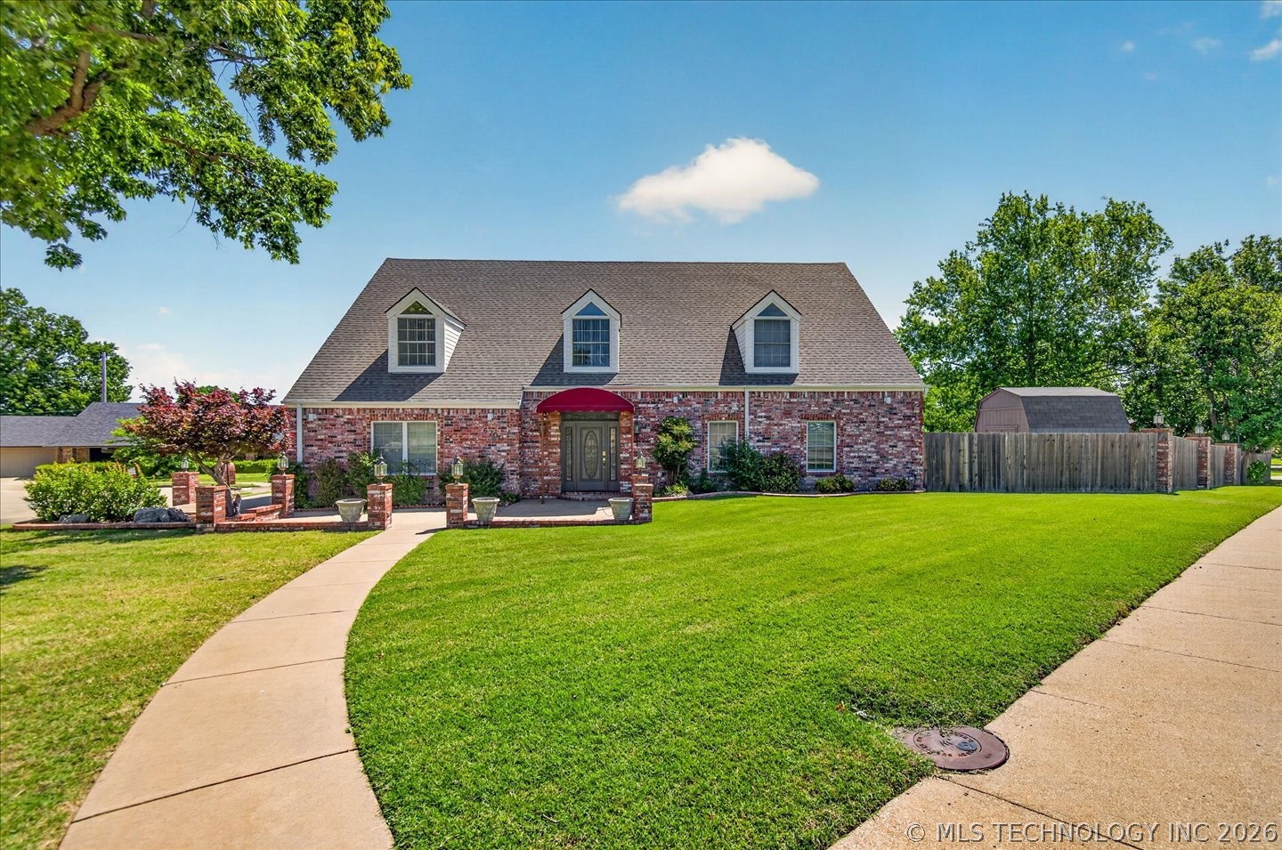 6700 SE Quail Ridge Road — photo