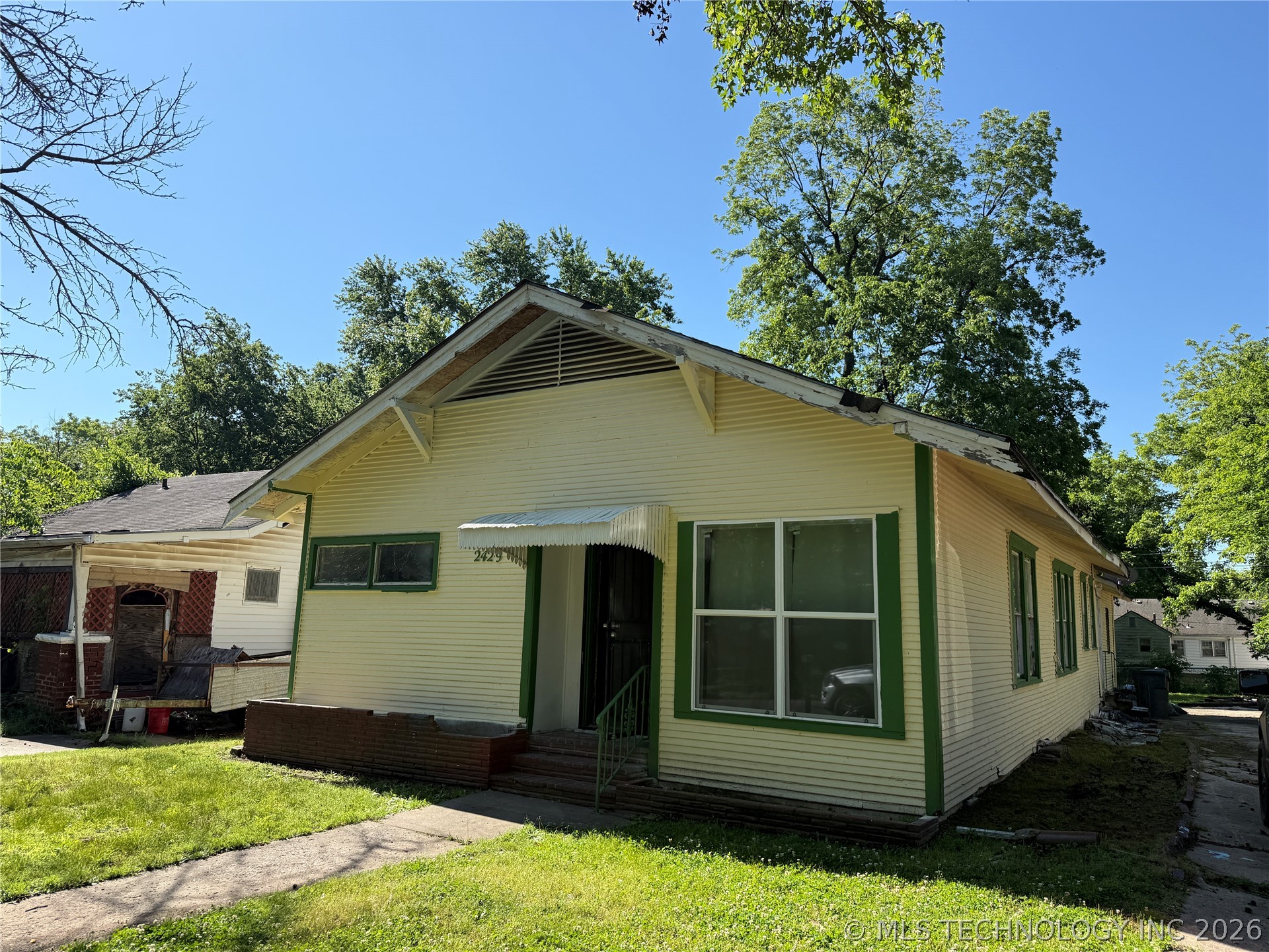 2429 Columbus Street — photo