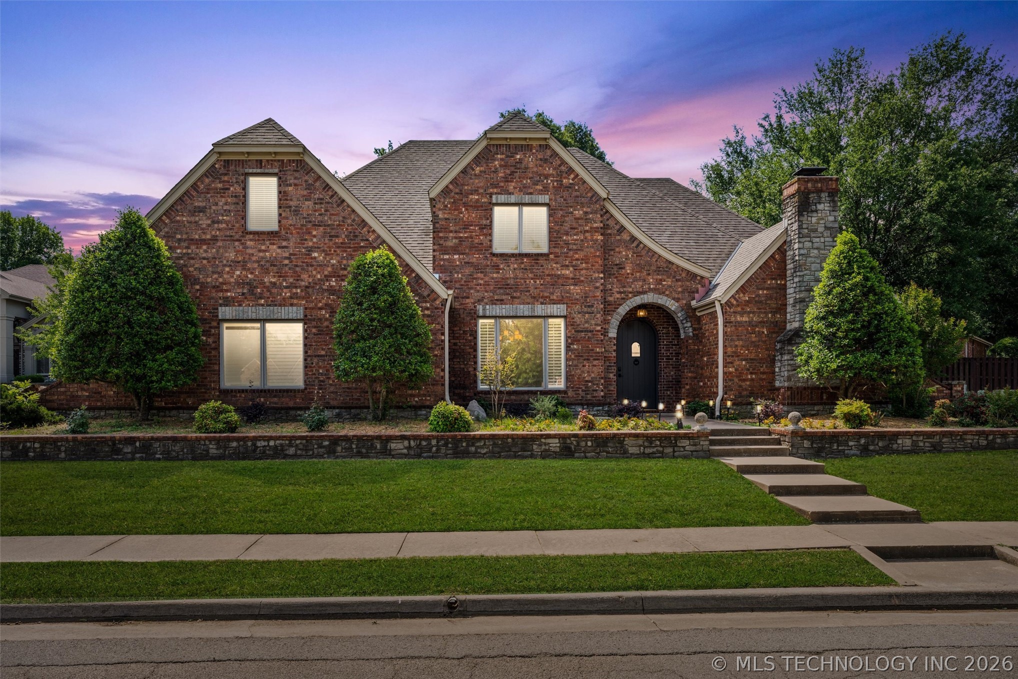 2508 Kingston Drive — photo