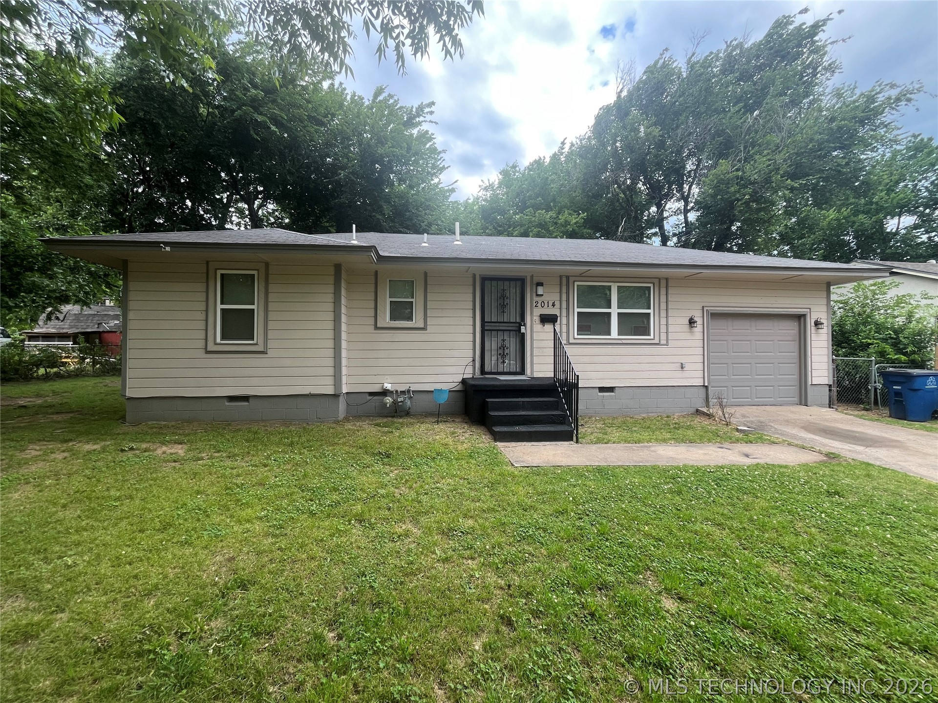 2014 N Delaware Place — photo