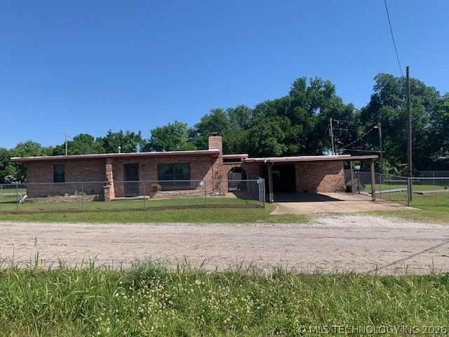 910 W Pogue Street — photo