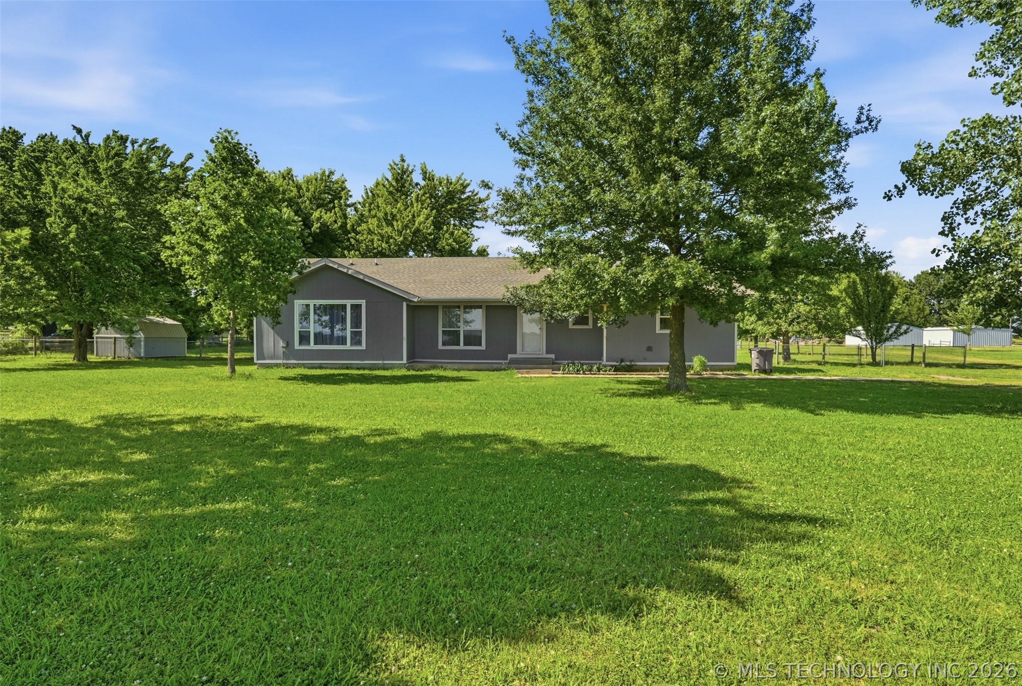 Home in Bixby, OK 74008 — photo 2