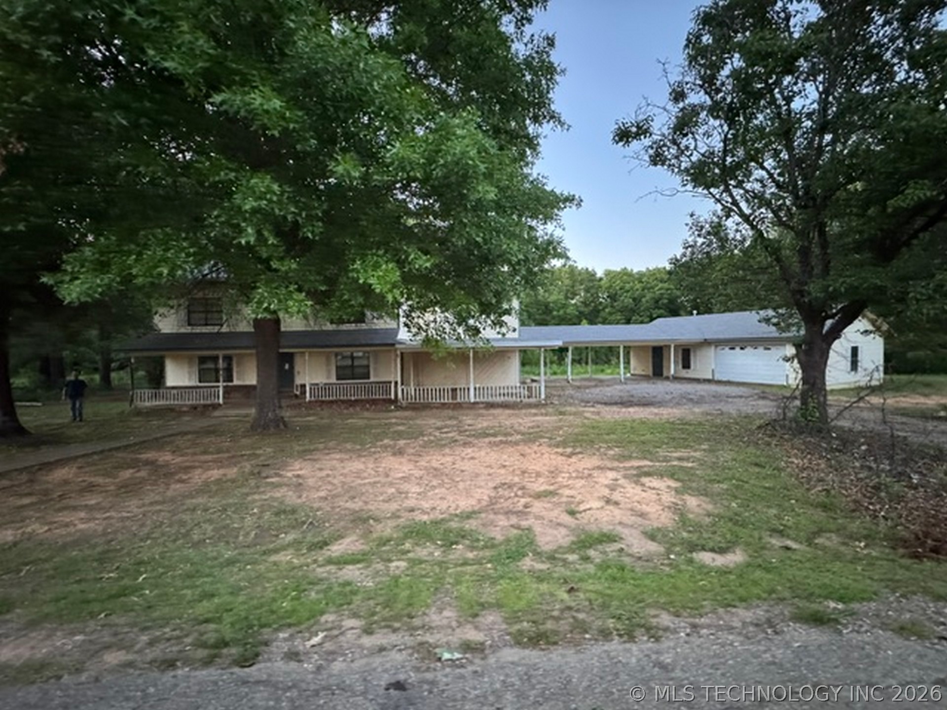 110490 S 4756 — photo