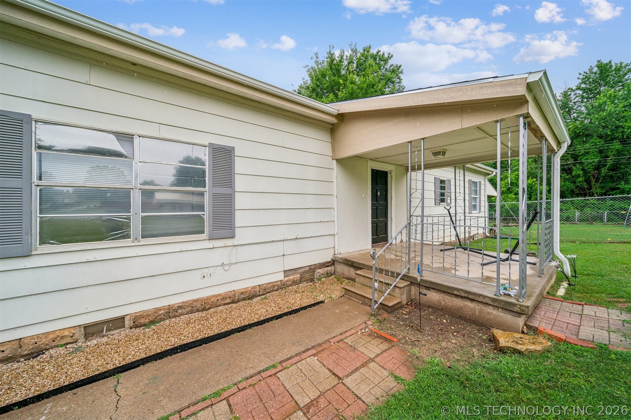 404 E Maple Street, Drumright, OK 74030 — photo 2