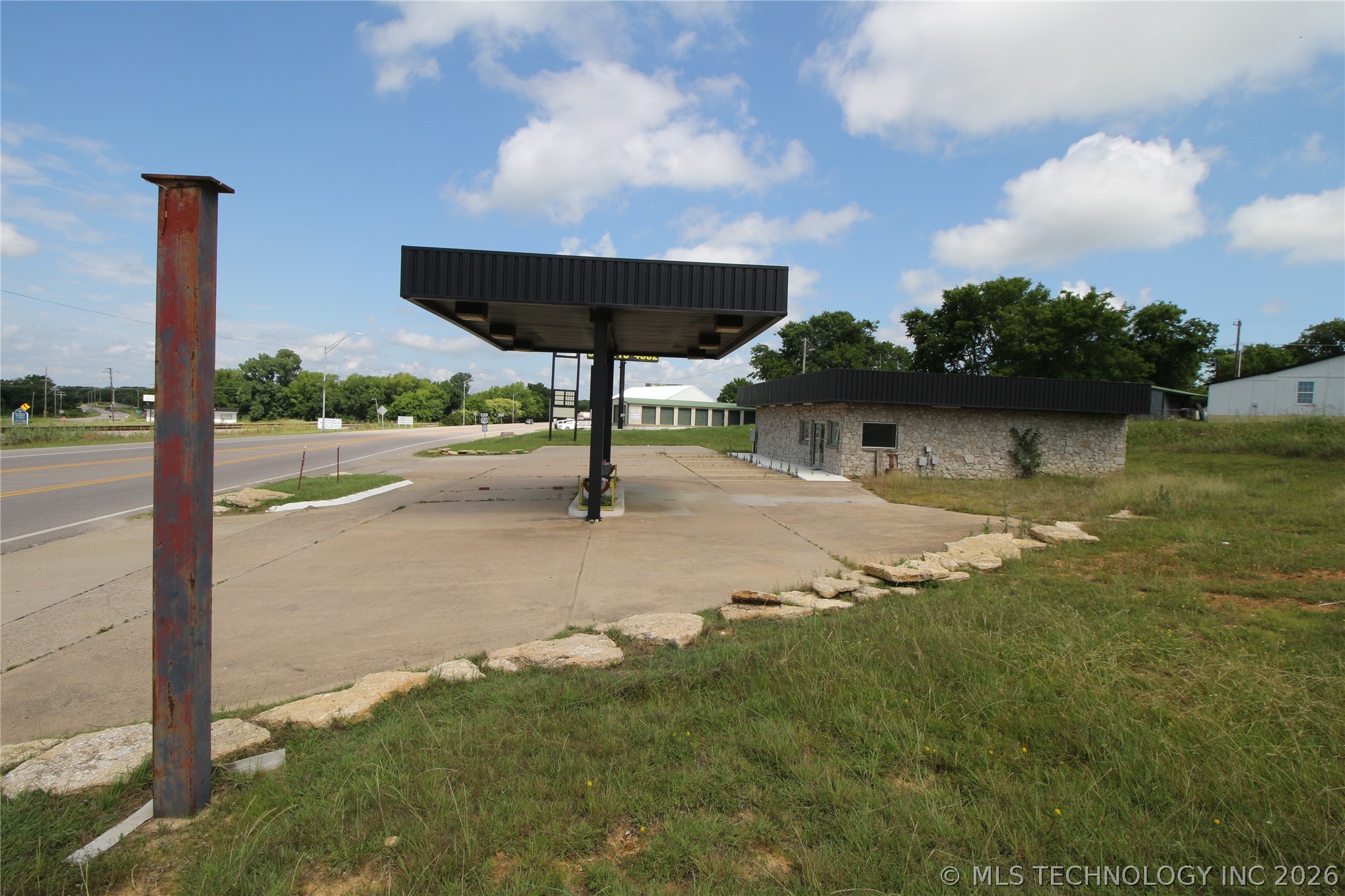 400 Highway 70 W — photo