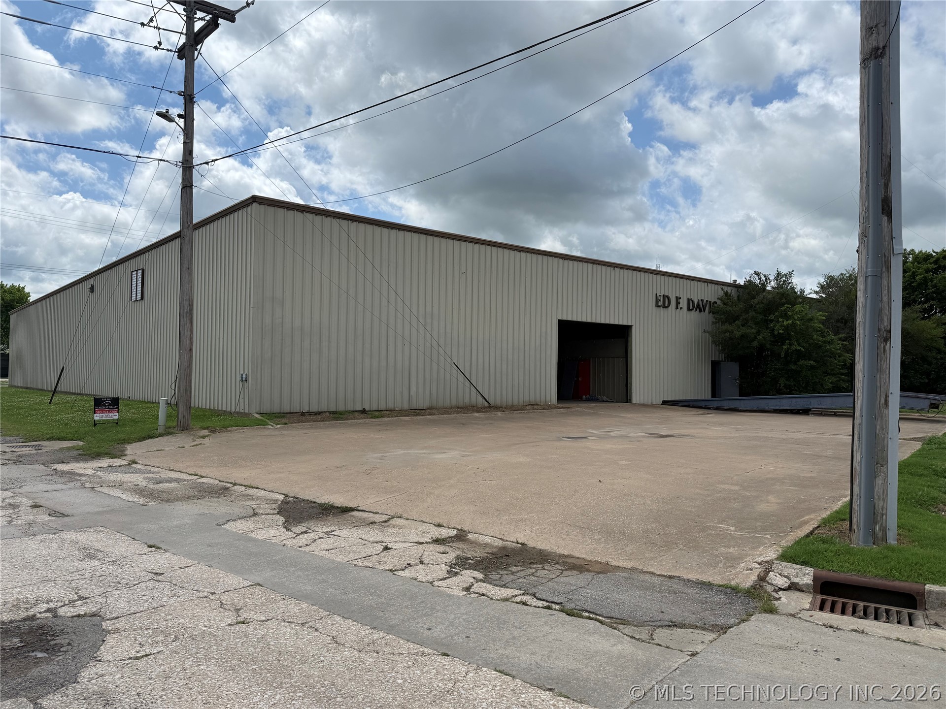115 N Katy Street — photo