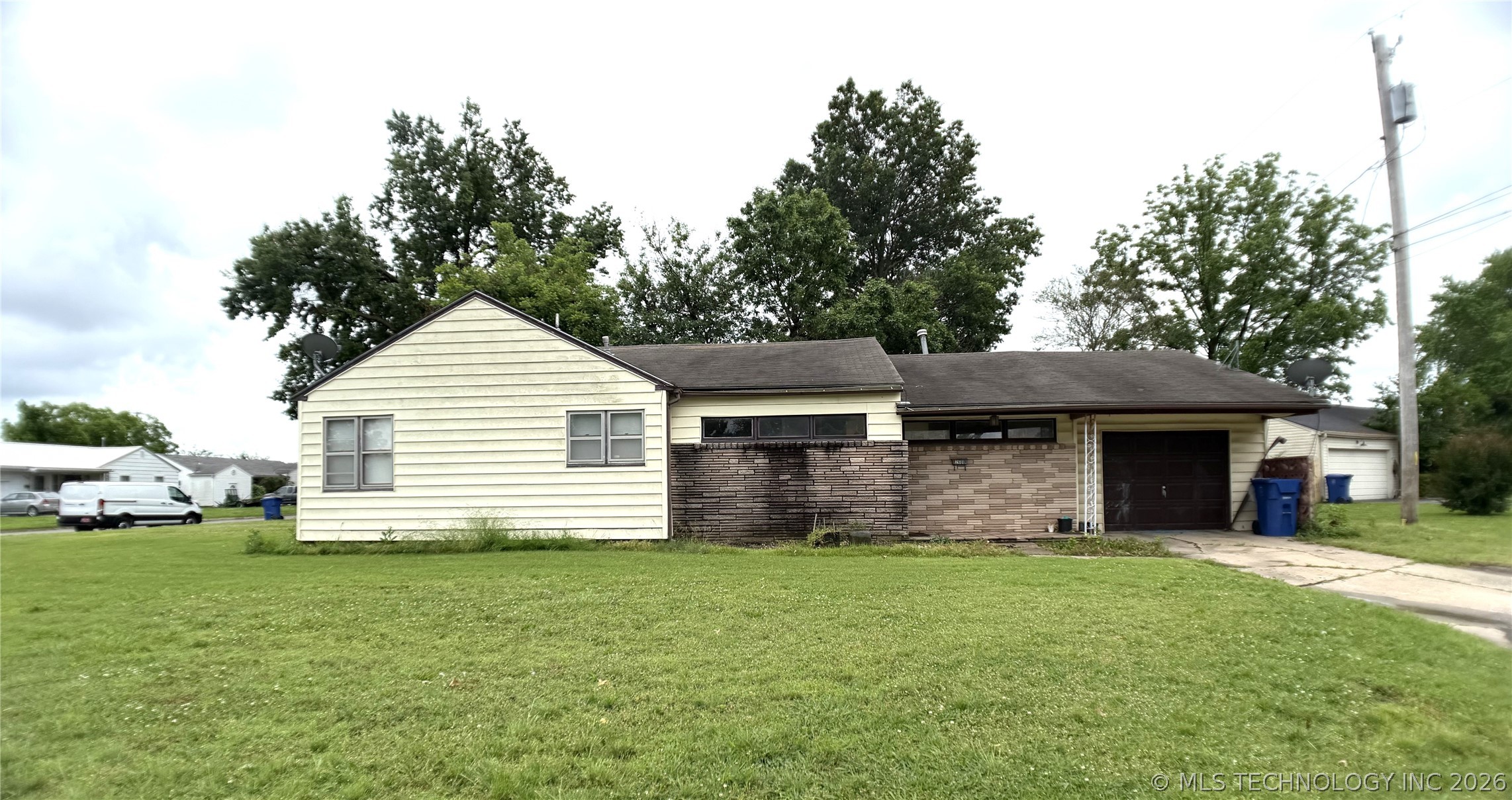 201 Circle Drive NW — photo