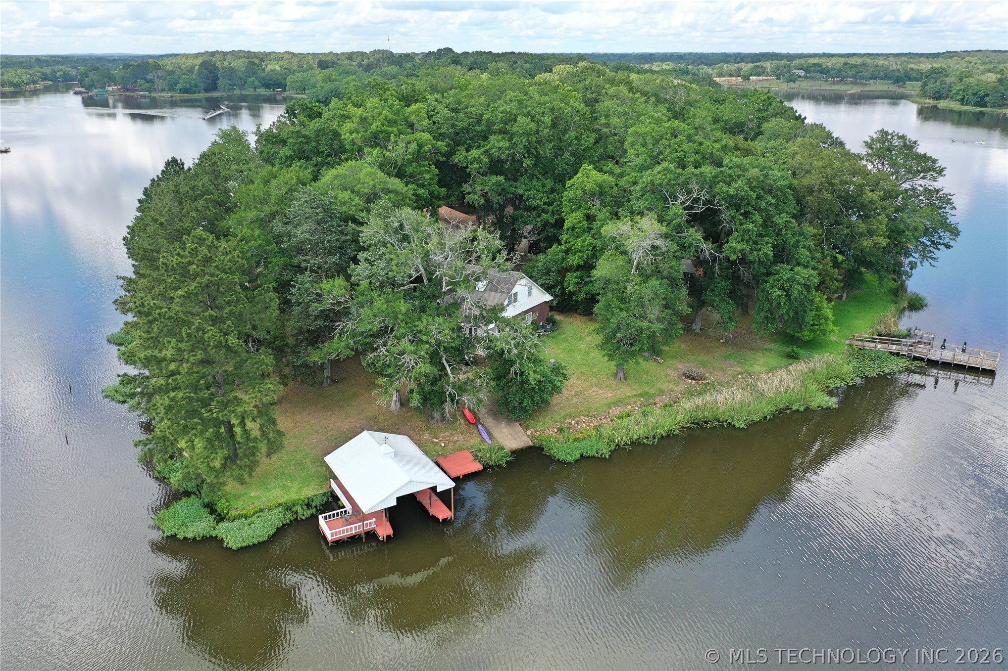 1122 Peninsula Drive — photo