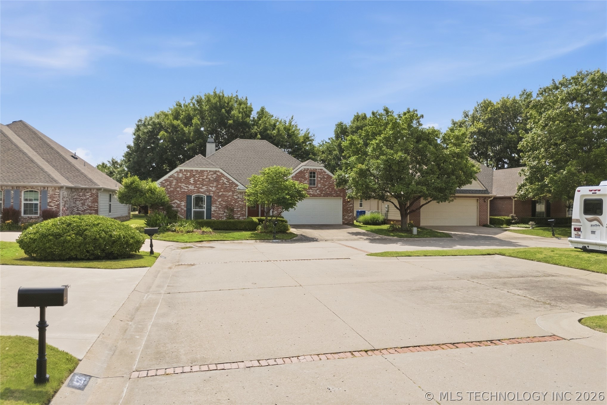 419 N Forest Ridge Boulevard, Broken Arrow, OK 74014 | Realty.com