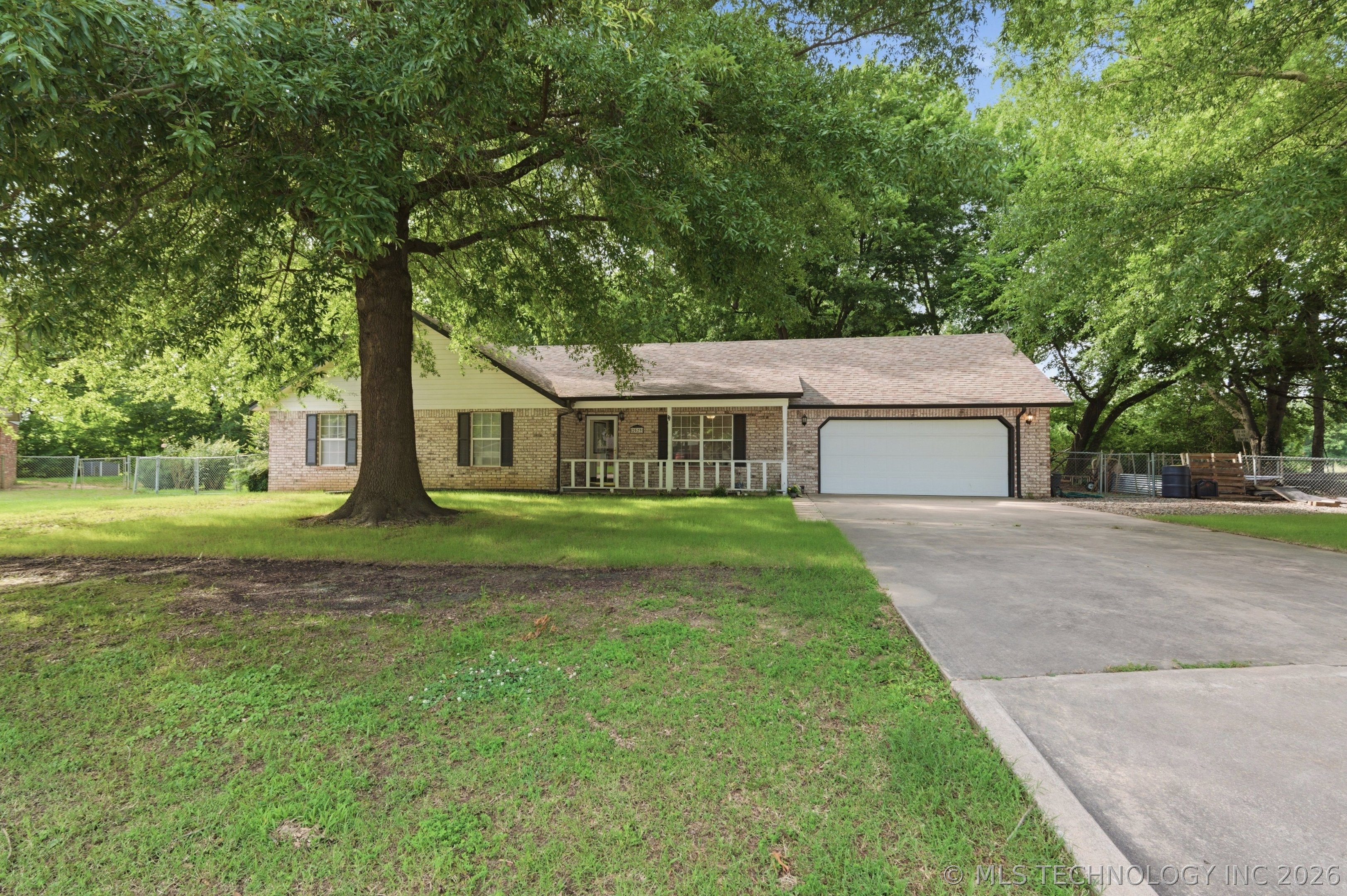 2529 S 28th Place E — photo