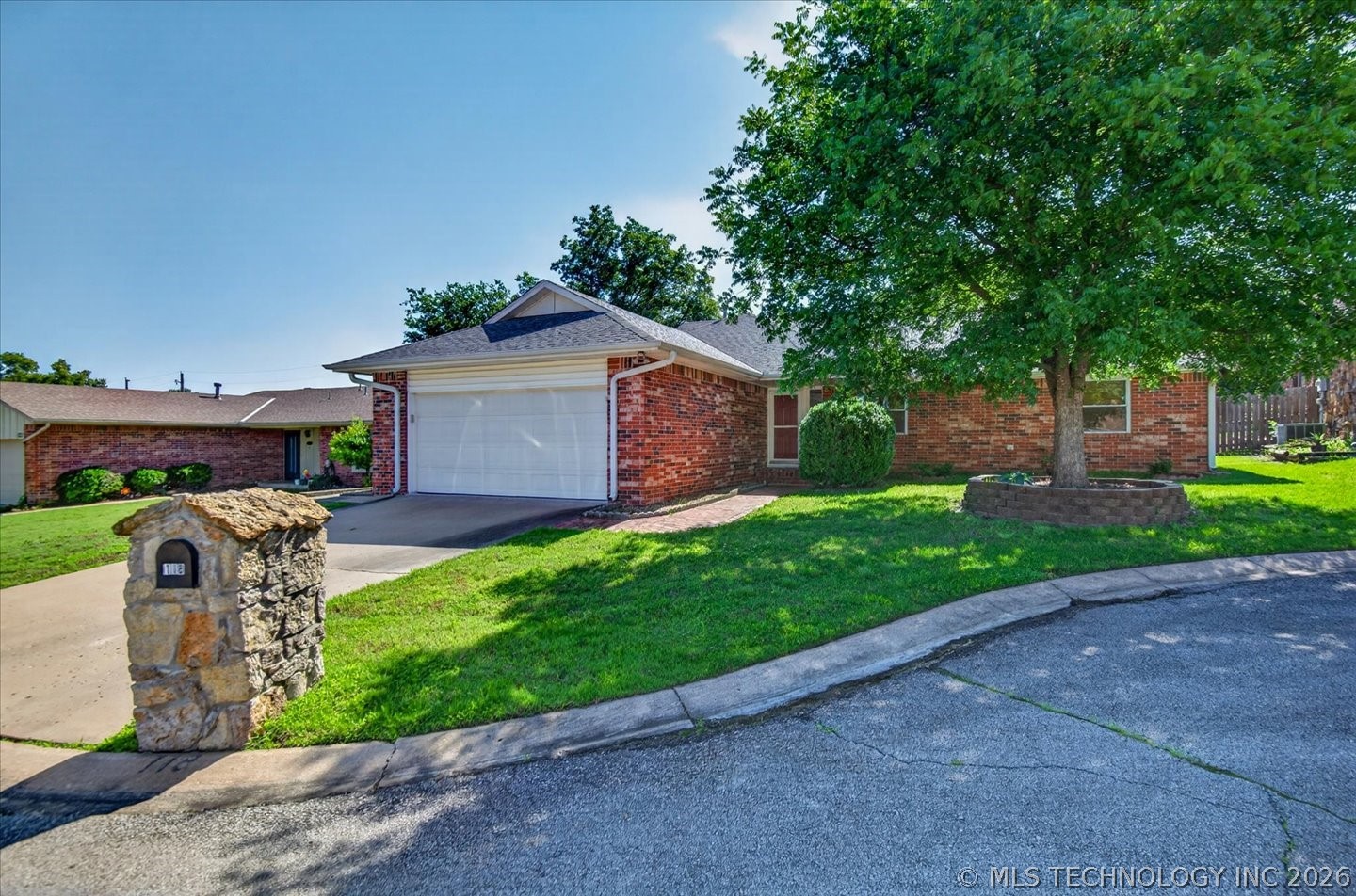 118 Canterbury Court — photo