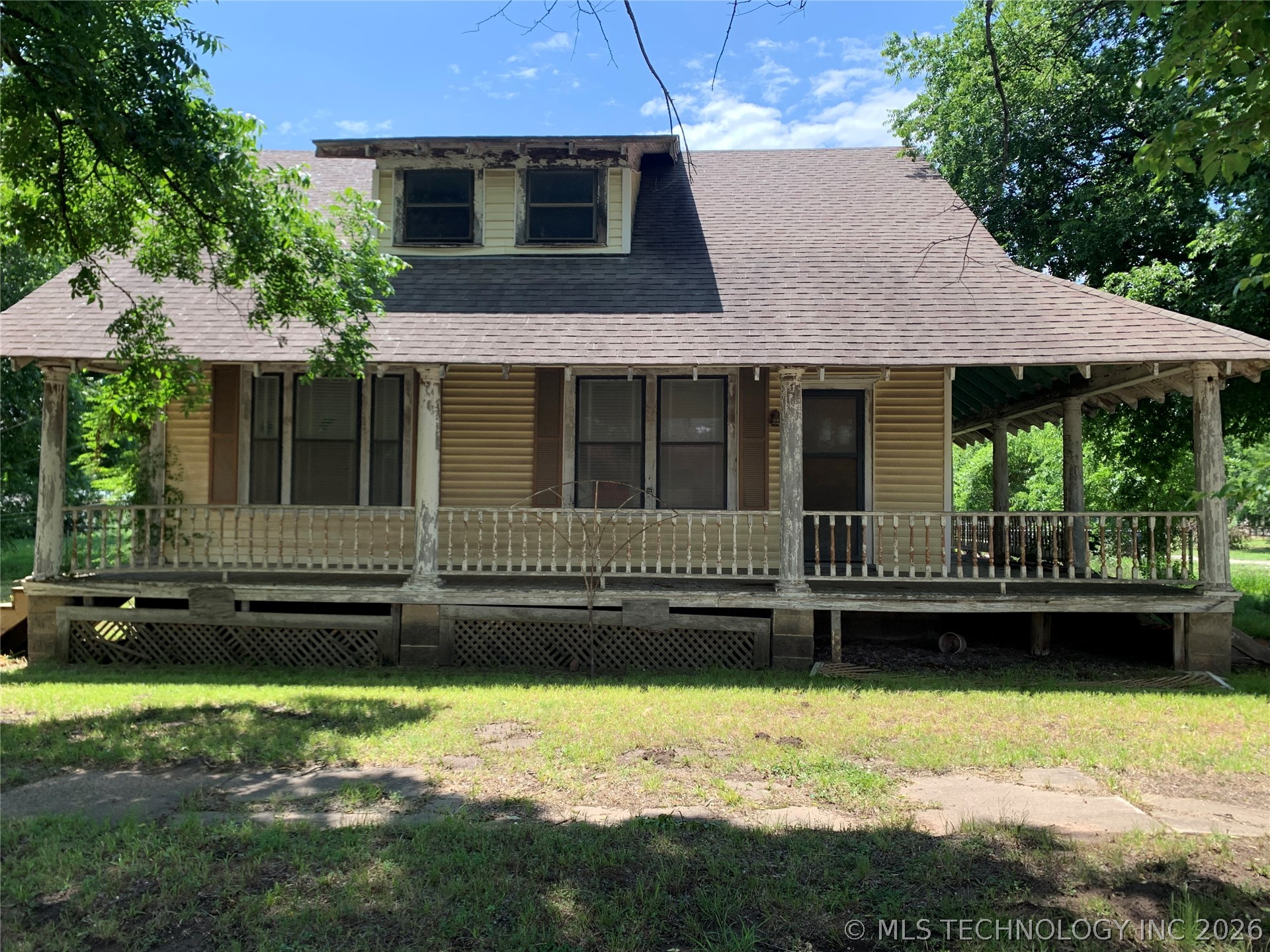 193 N Cedar Avenue — photo
