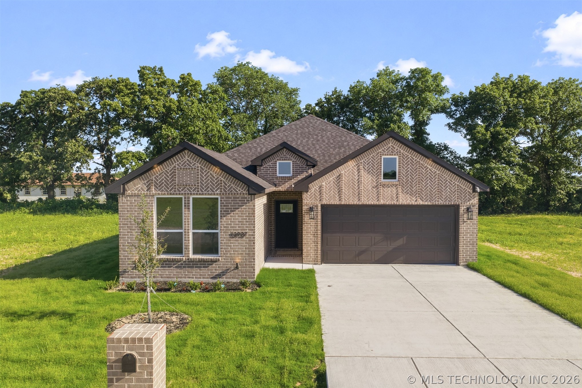12927 Post Oak Circle — photo