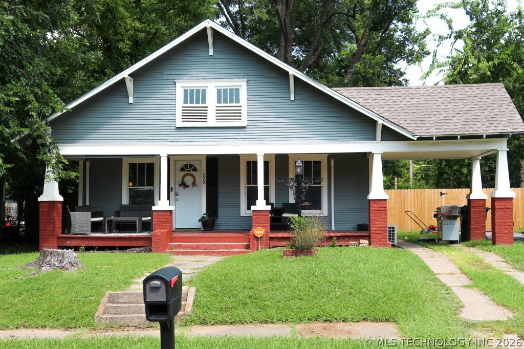 1222 N F Street — photo
