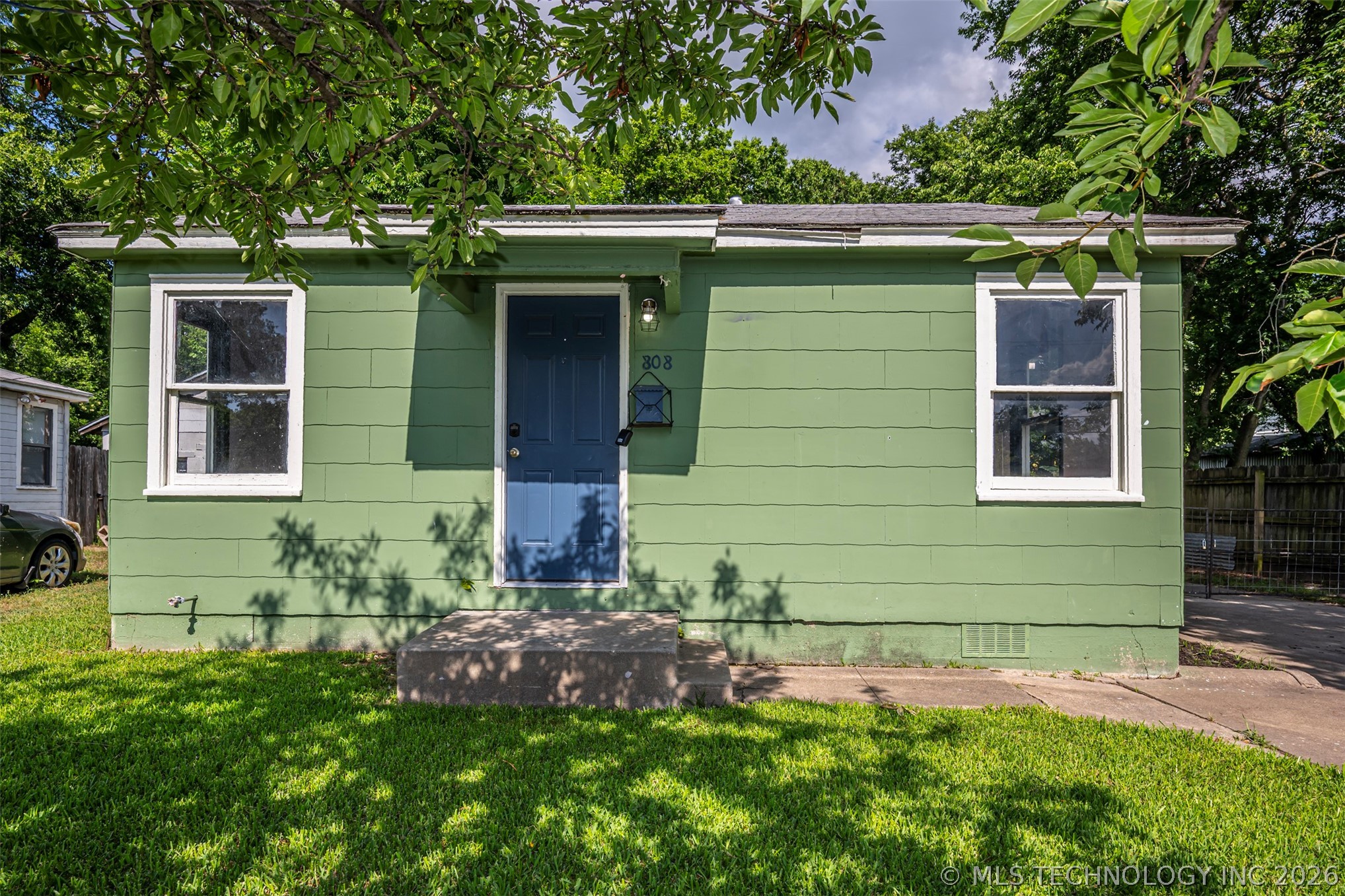 Home in Ardmore, OK 73401 — photo 2