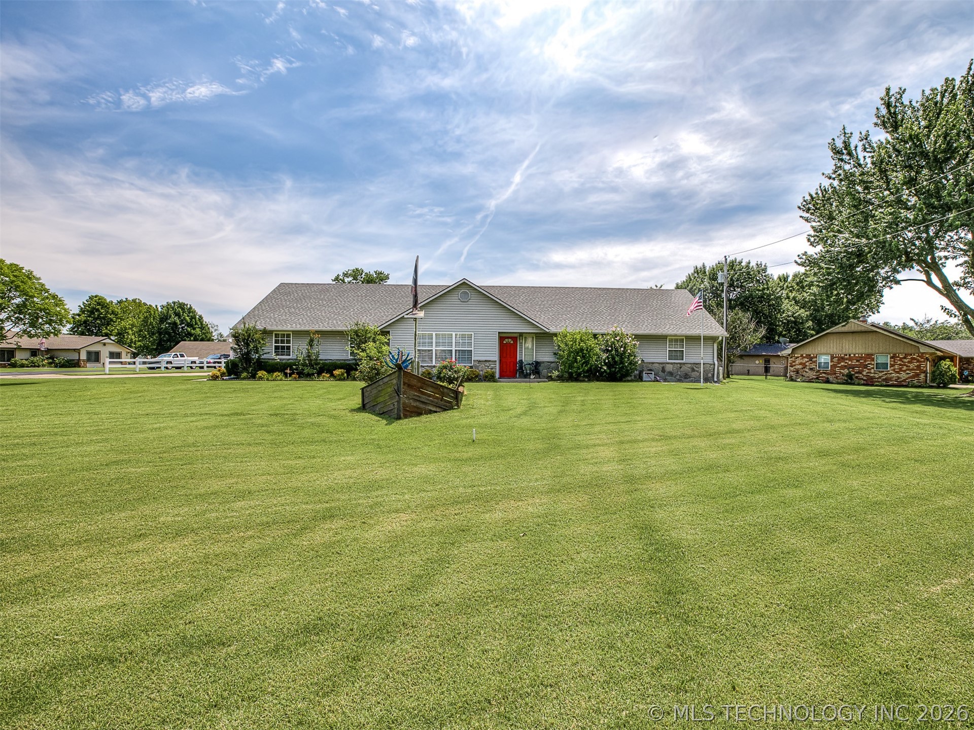 36 Meadowlark — photo