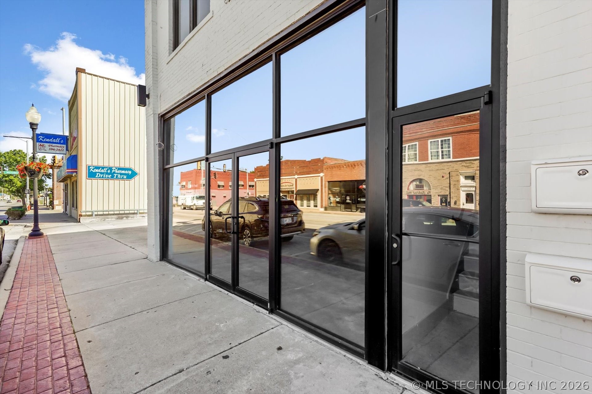 216 E Rogers Boulevard a & B — photo