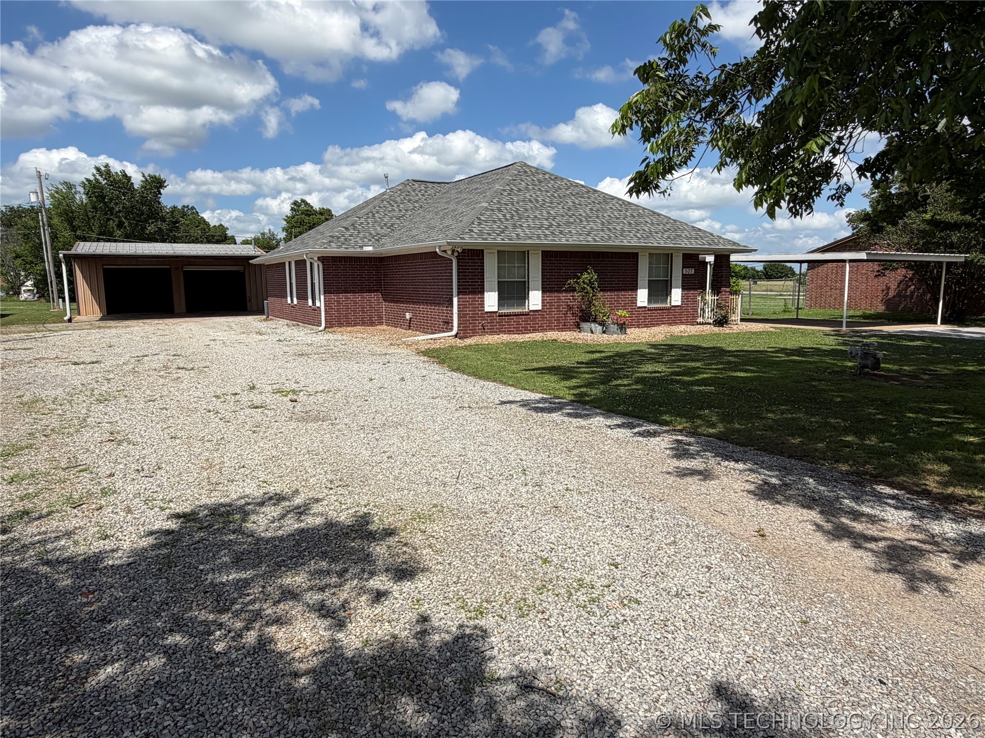 507 E Tonner, Calera, OK 74730 — photo 2