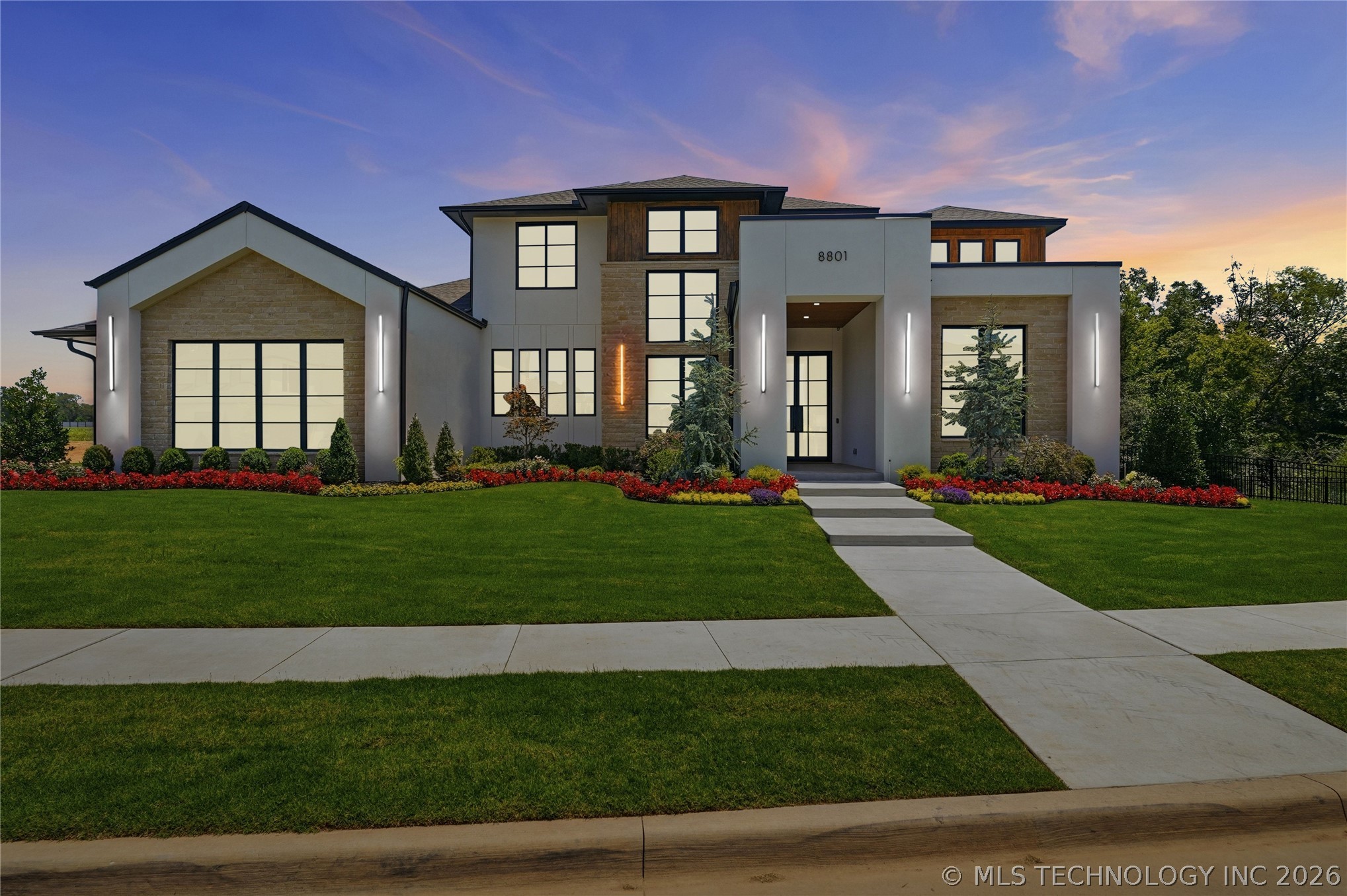8801 E Elgin Street — photo
