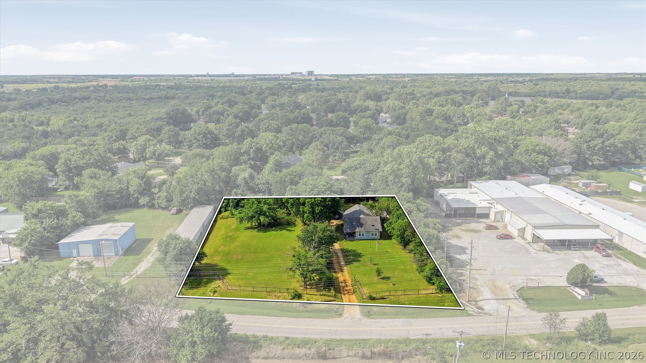 3615 W Arkansas Street — photo