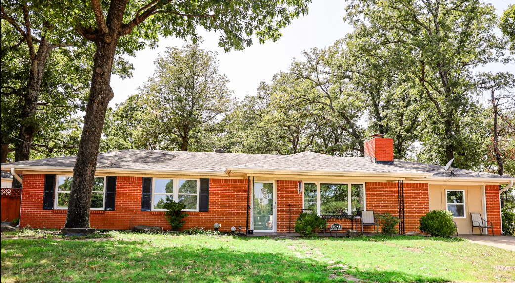 2087 E McGill Circle — photo