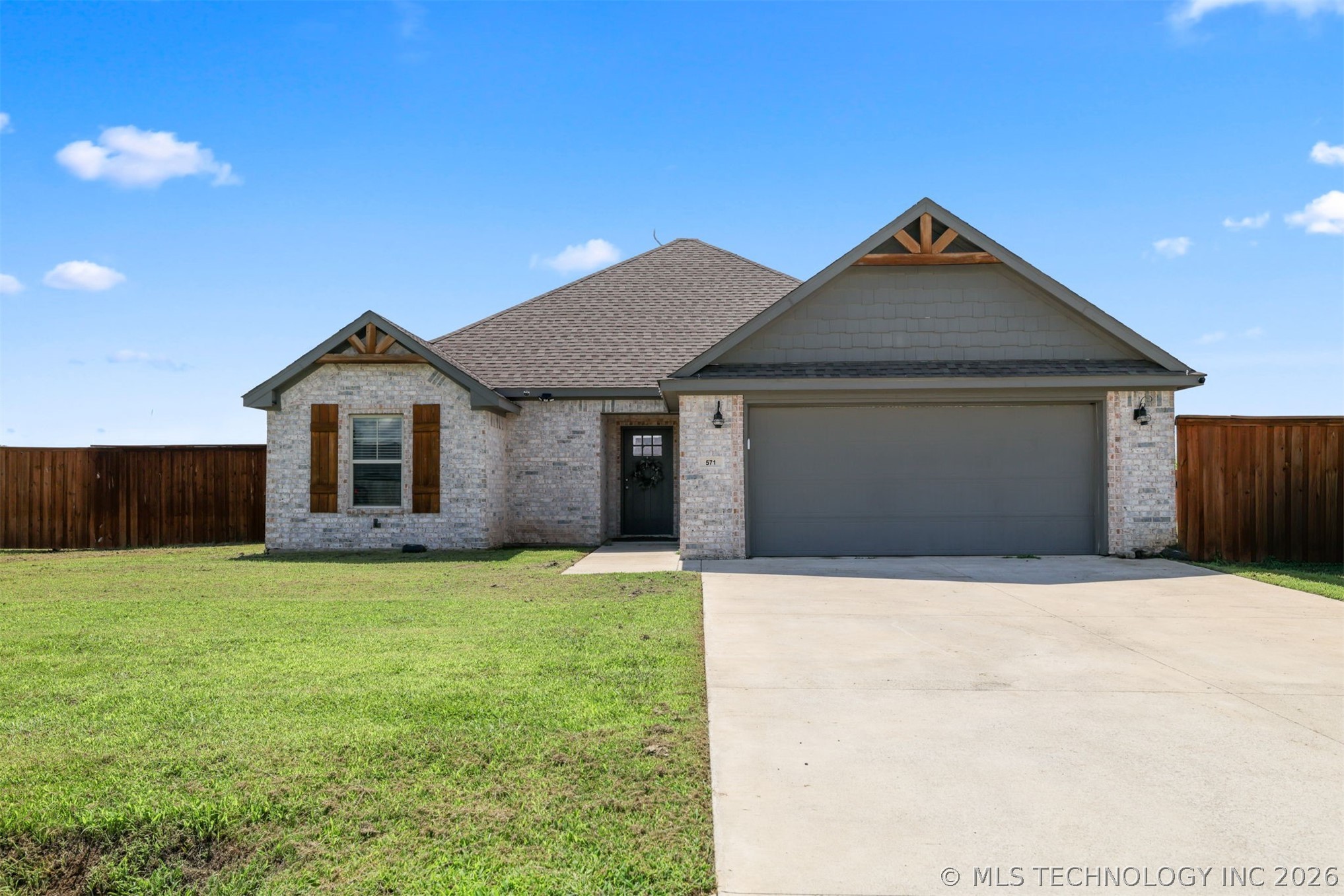 571 Lake Meadow Loop — photo