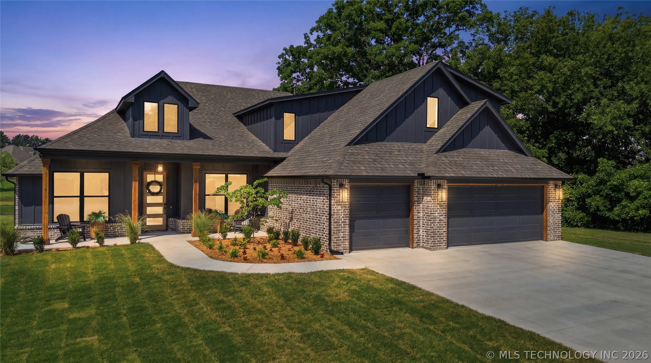 18236 S Clear Creek Court — photo