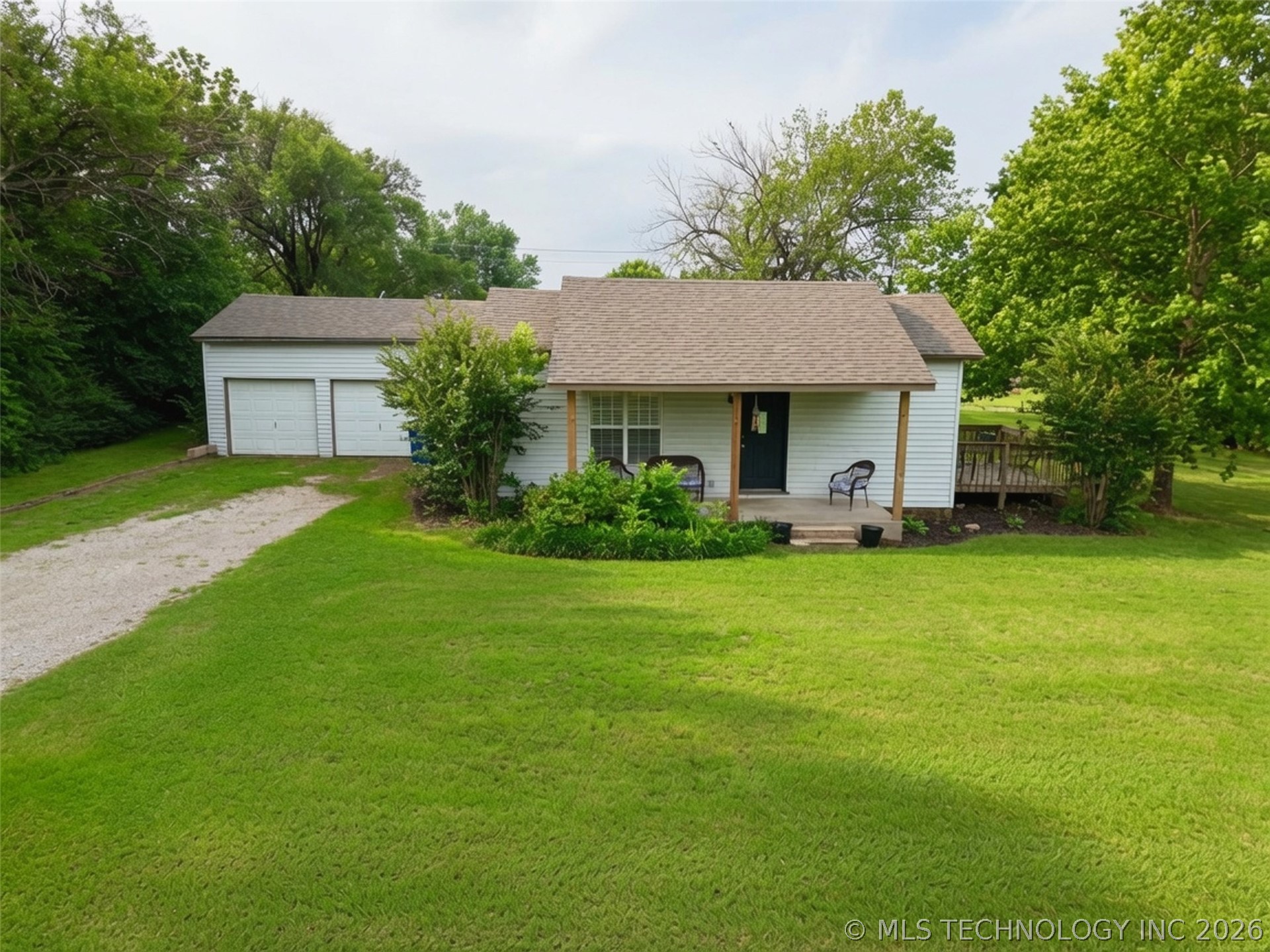 1417 E Oak Street — photo
