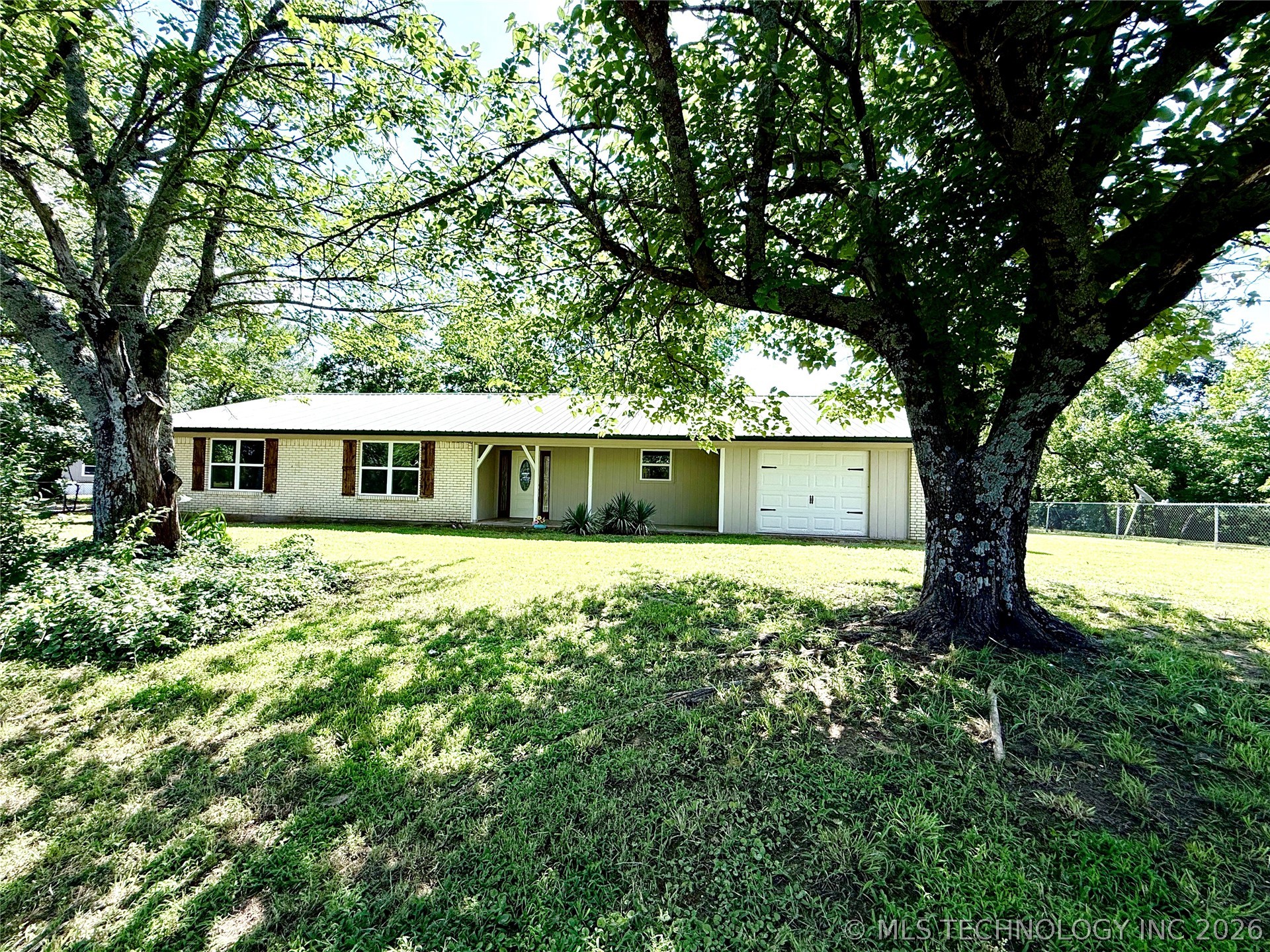 2835 Roy Roberts Road — photo