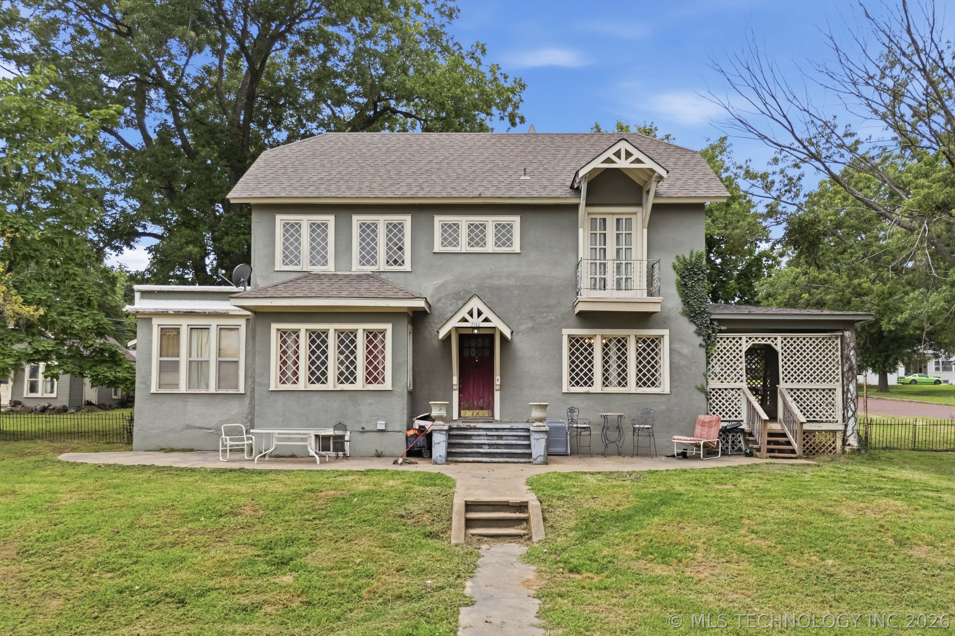 202 S Maple Street — photo