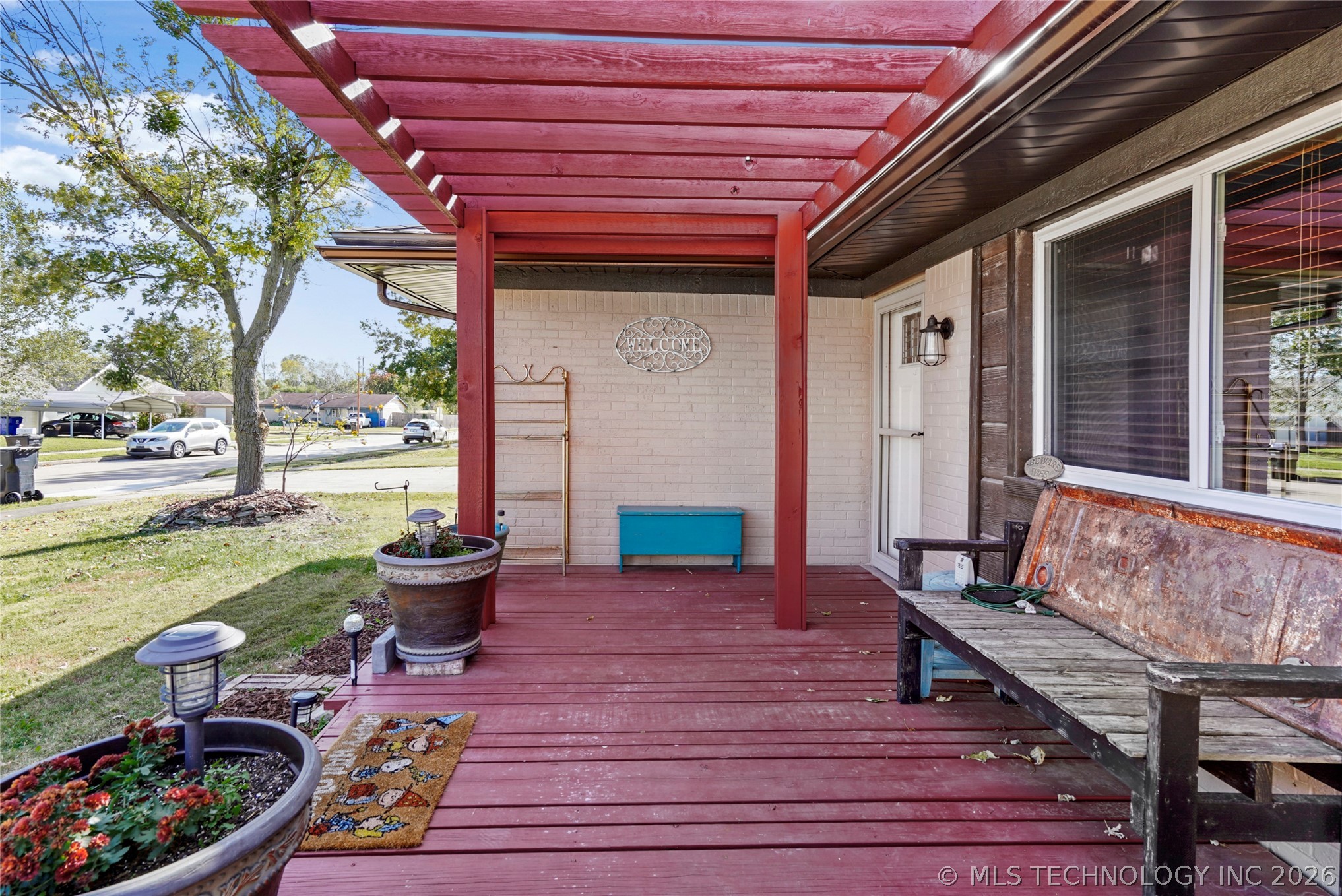 420 S Hickory Place — photo