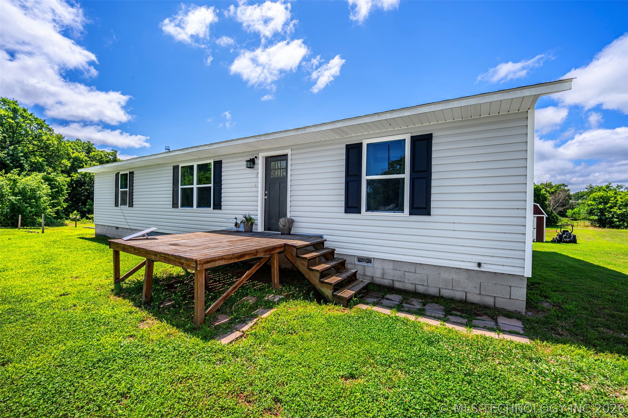 7403 County Road 147 E — photo