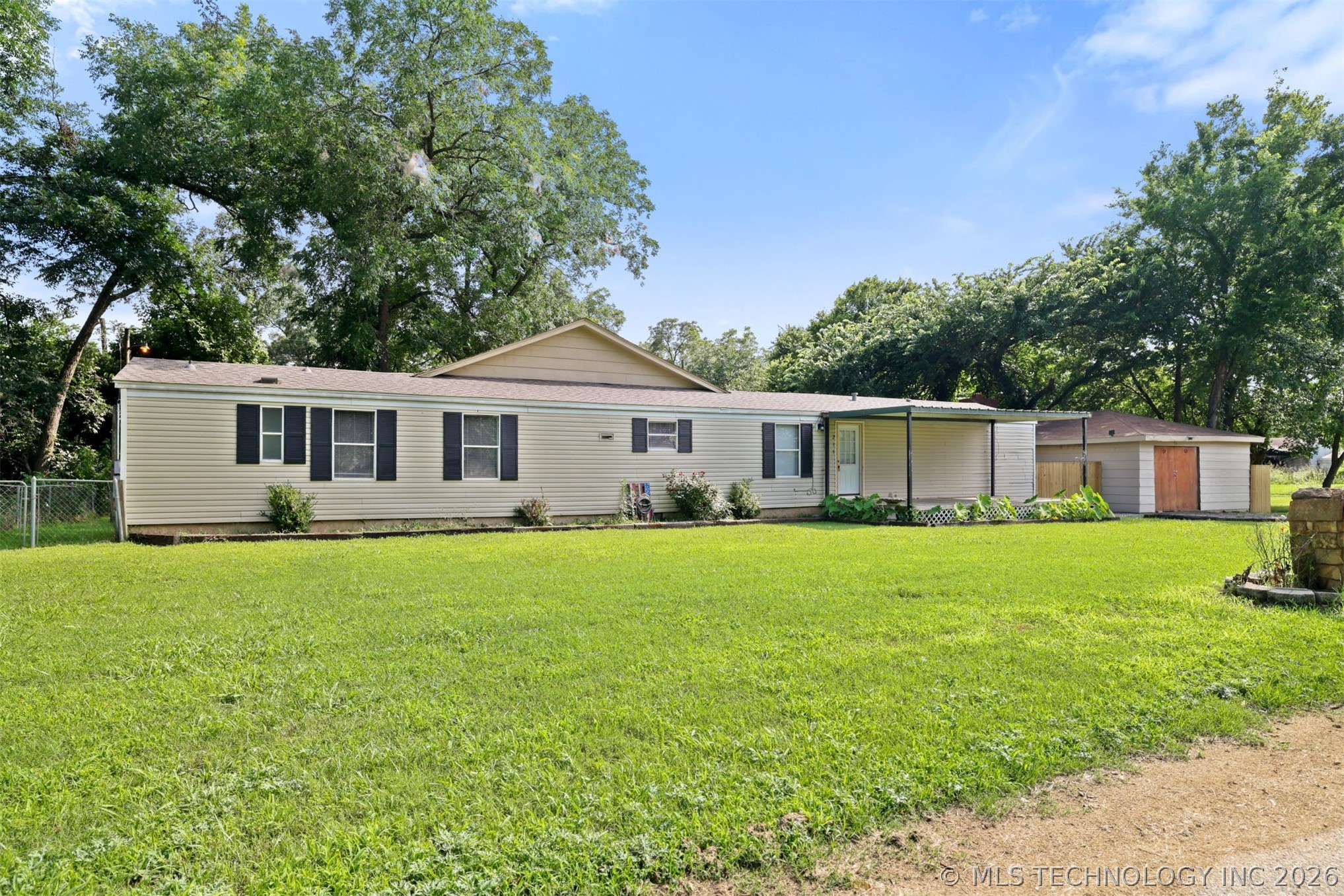 215 E Florida, Durant, OK 74701 — photo 3