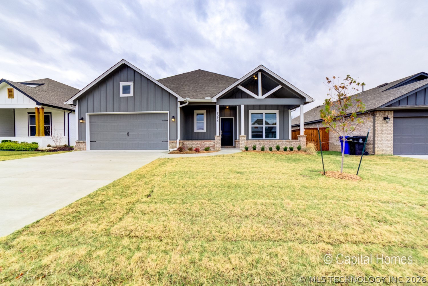 2025 W Huntsville Place — photo