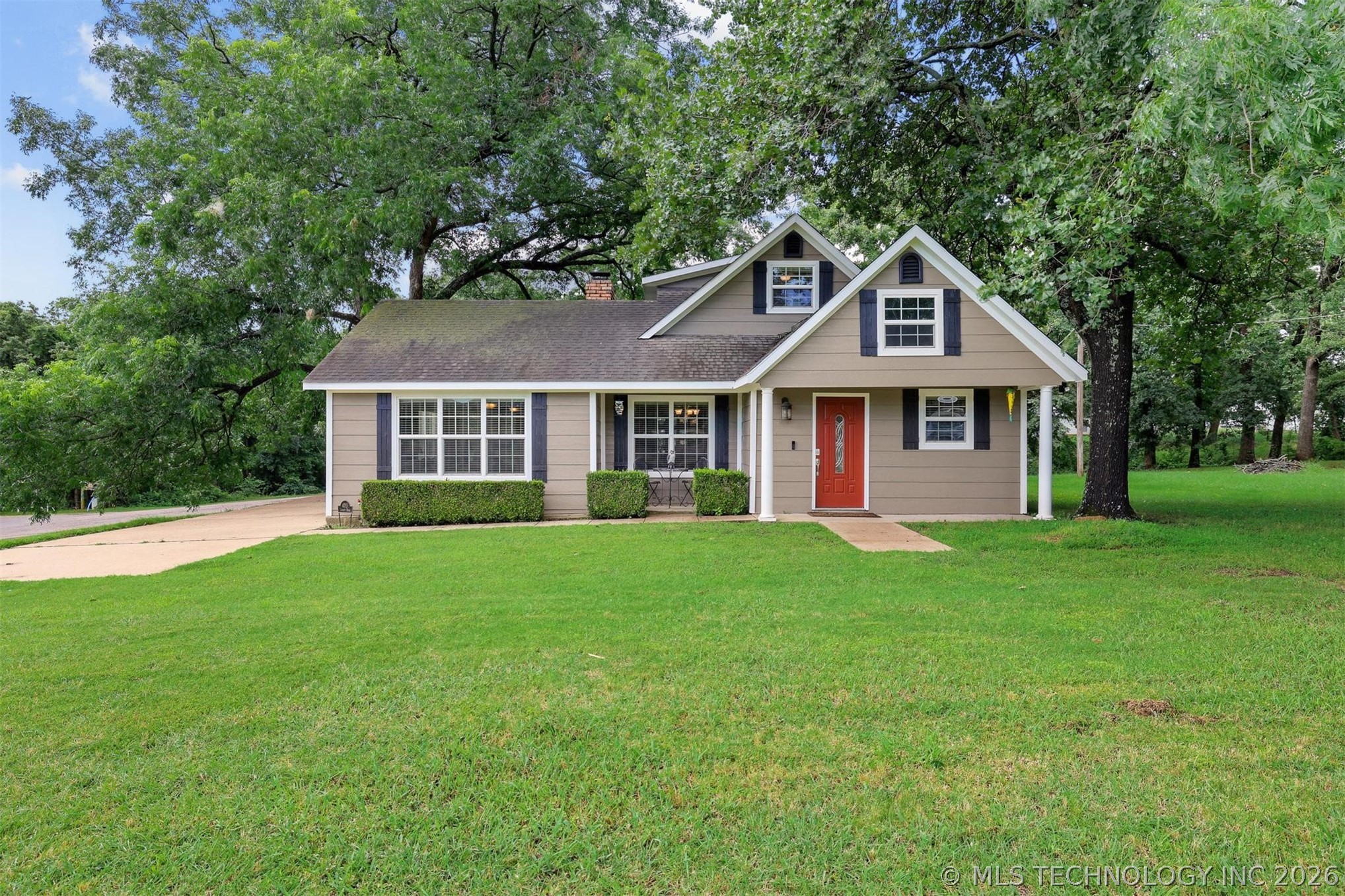 4015 Lookout Drive — photo