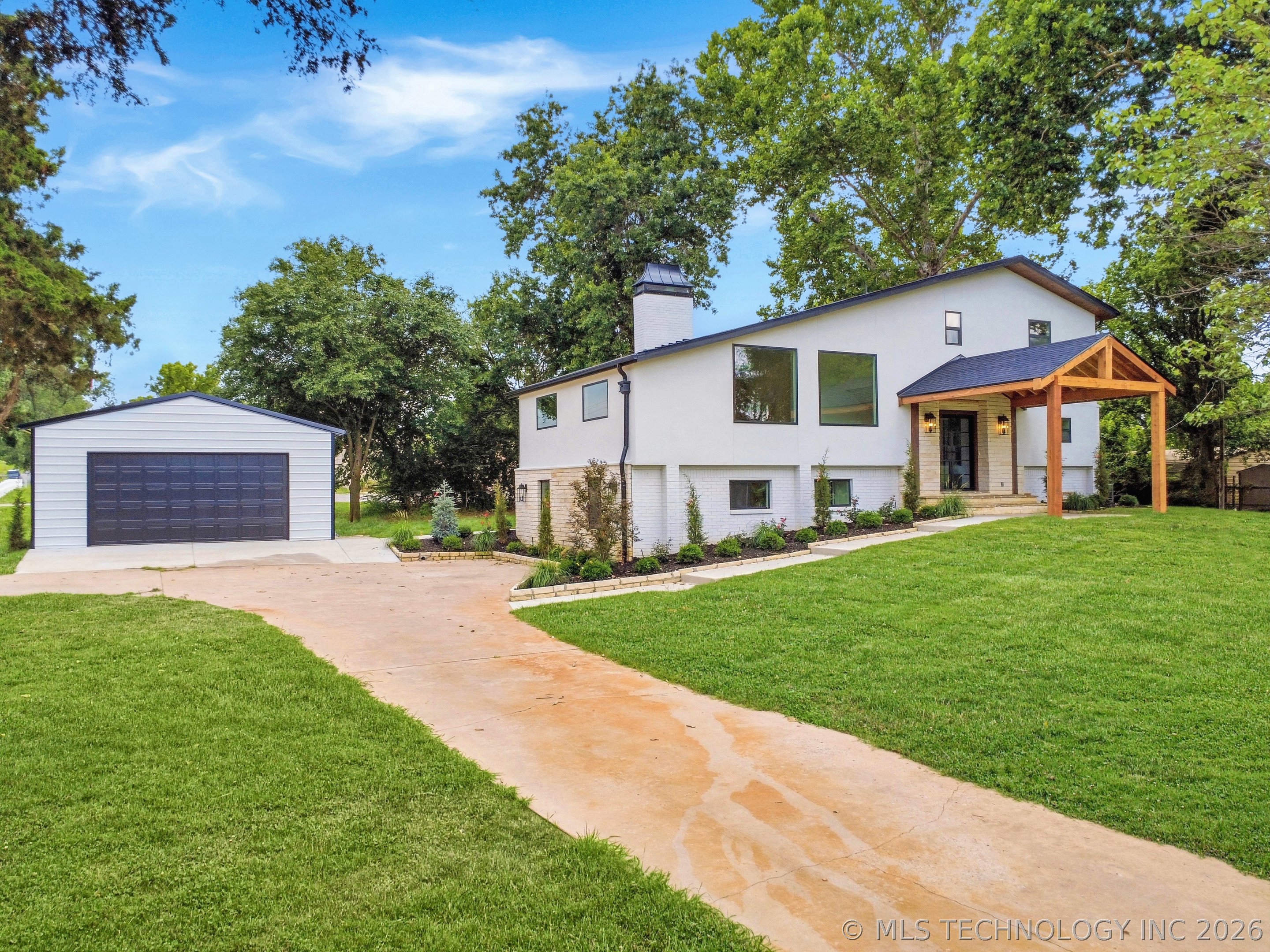 12208 Heywood Hill Road — photo