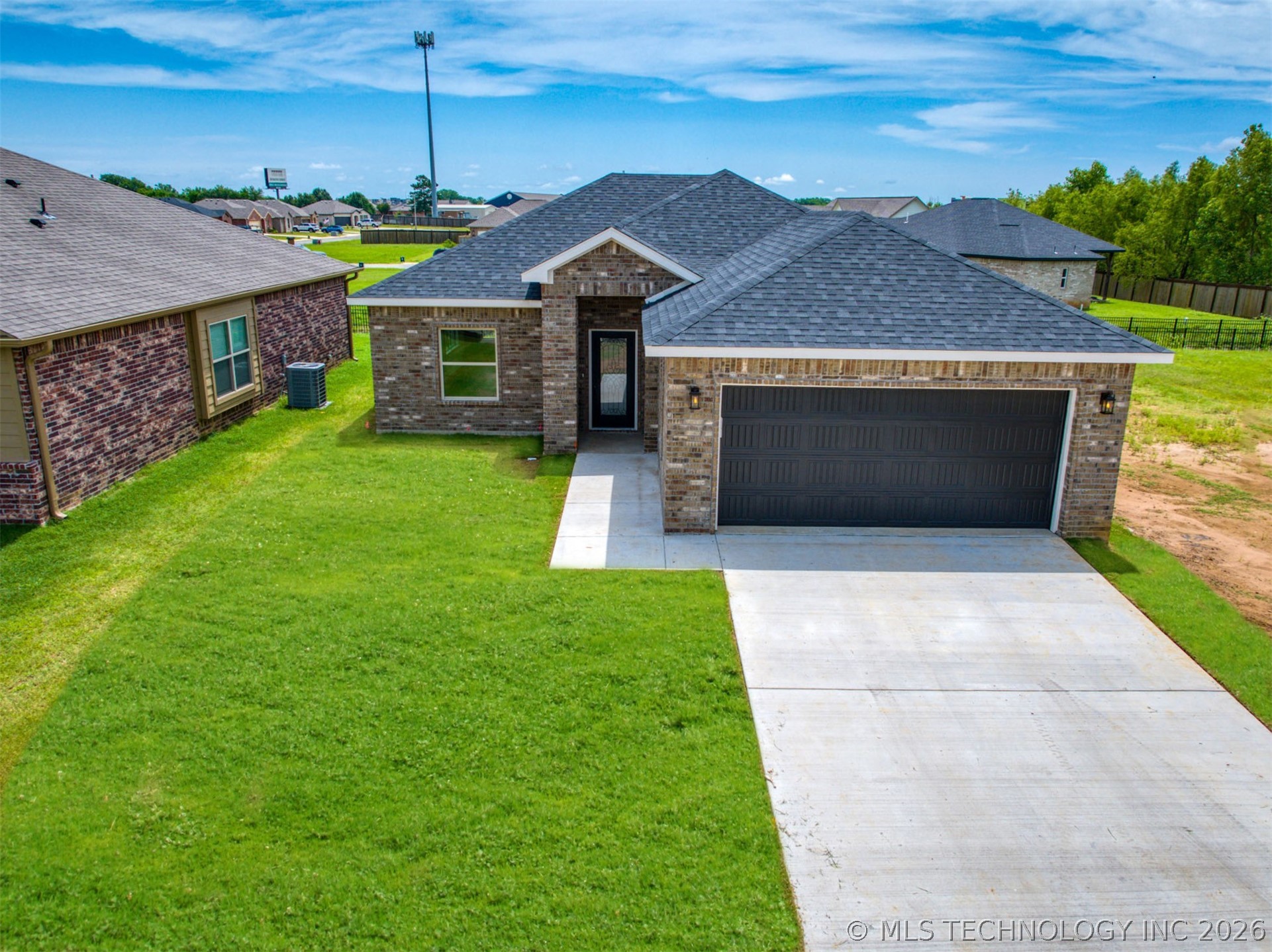 1190 Wild Indigo Circle — photo
