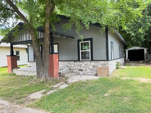 712 W 9th — photo