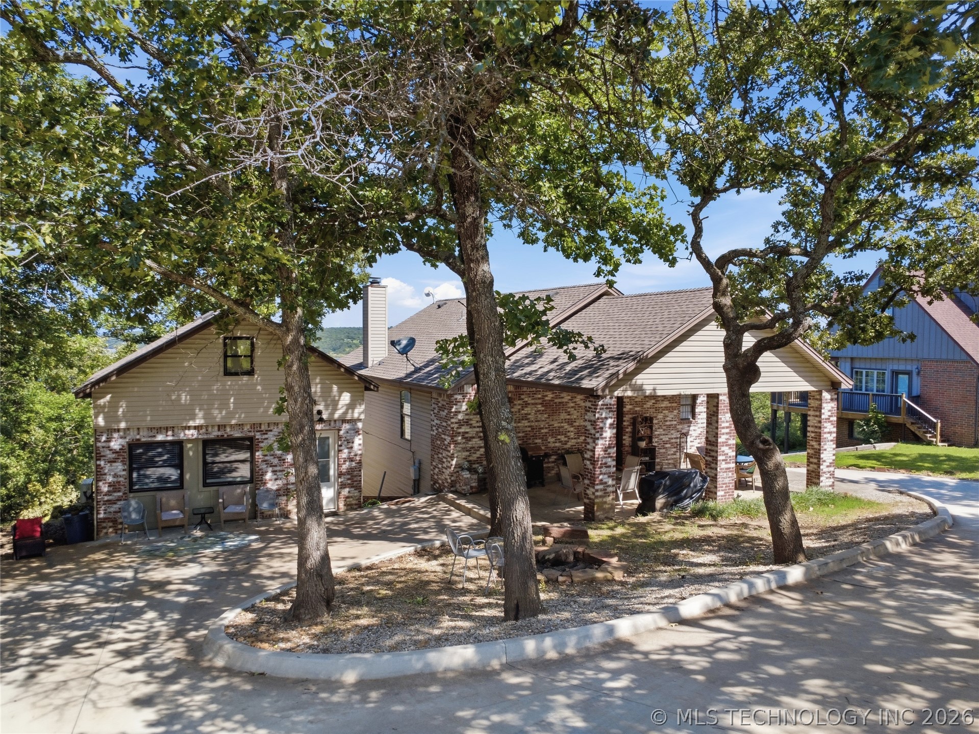 13198 Wells Drive — photo