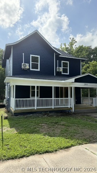 1301 Summit Street — photo