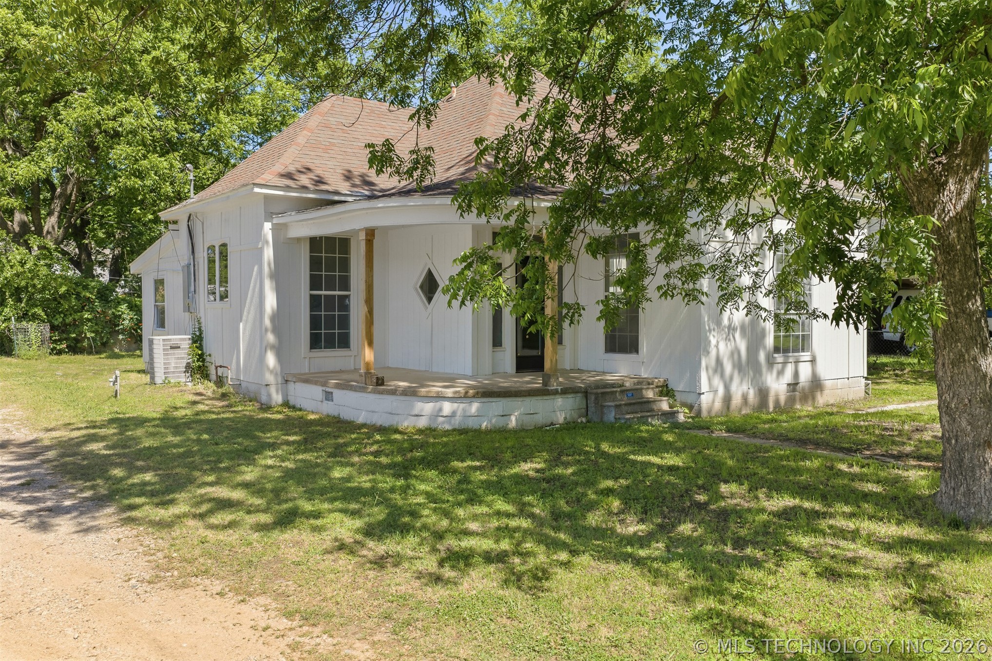 302 S 10 — photo