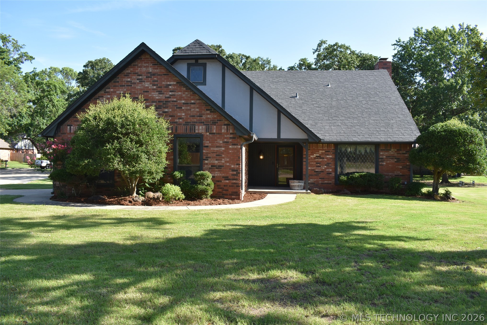 2430 Northwood Drive — photo