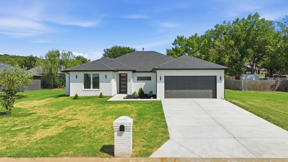 308 W Lauren Street — photo