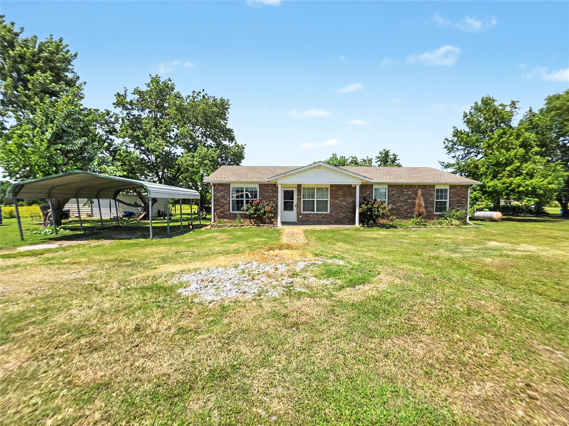 3034 E Davis Field Road — photo